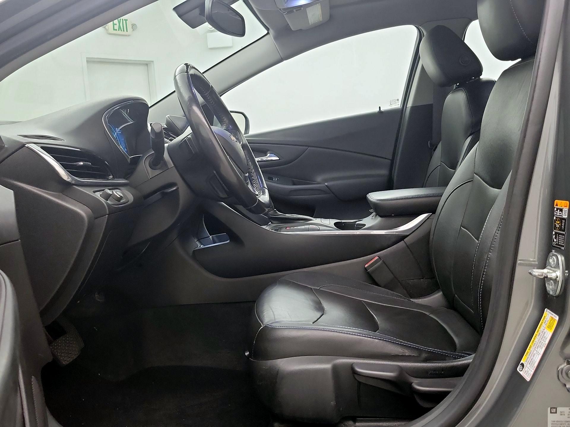 Thumbnail: 2017 Chevrolet Volt - 11