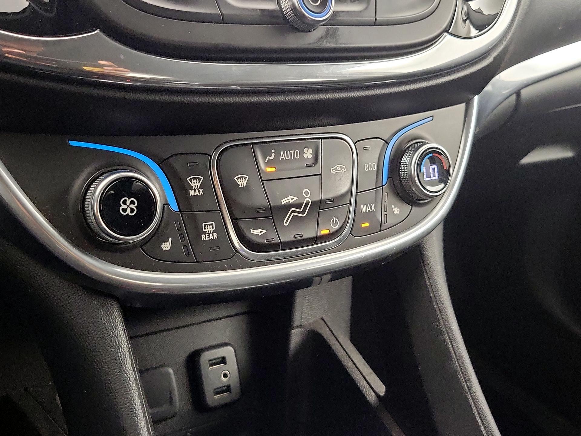 Thumbnail: 2017 Chevrolet Volt - 17