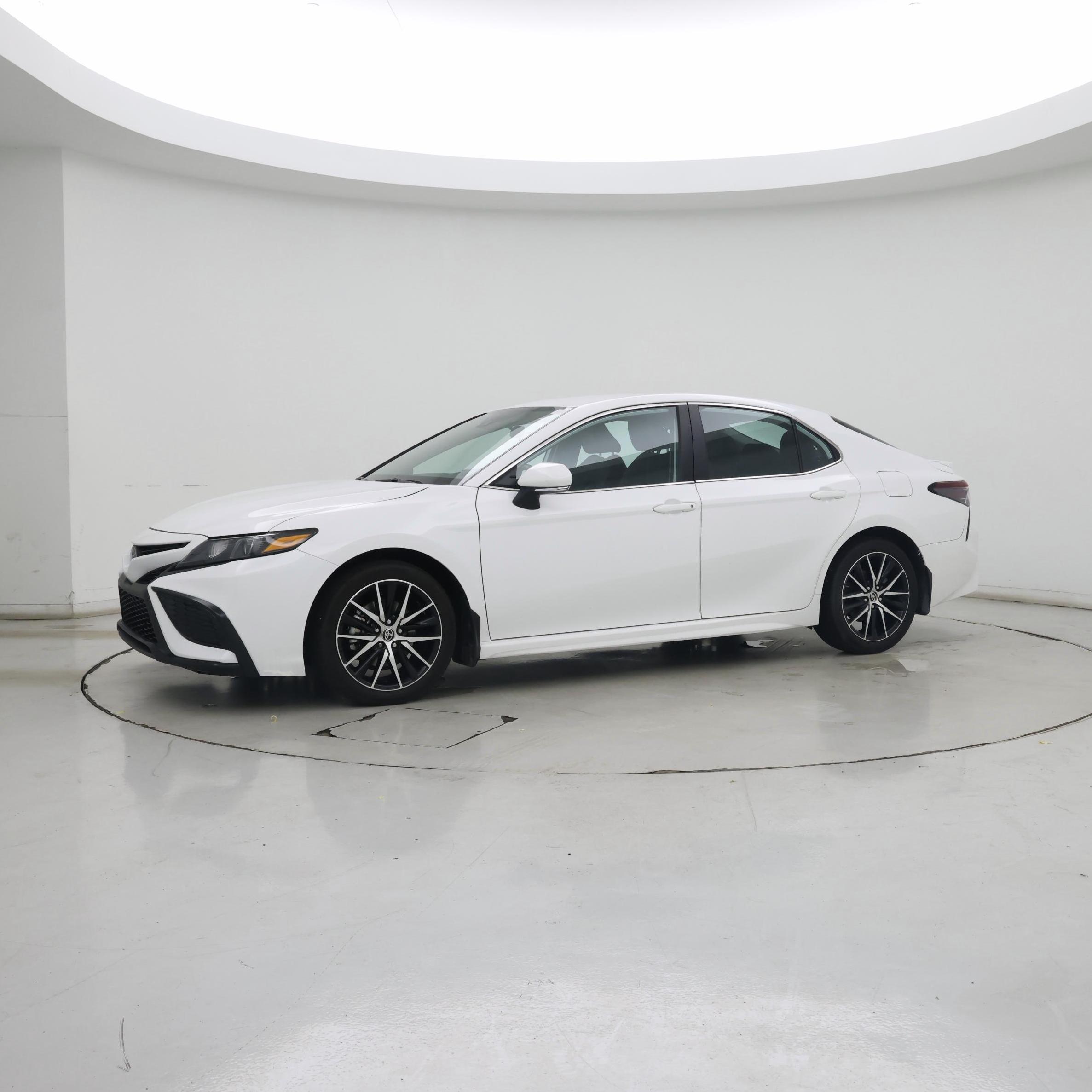Thumbnail: 2023 Toyota Camry - 4