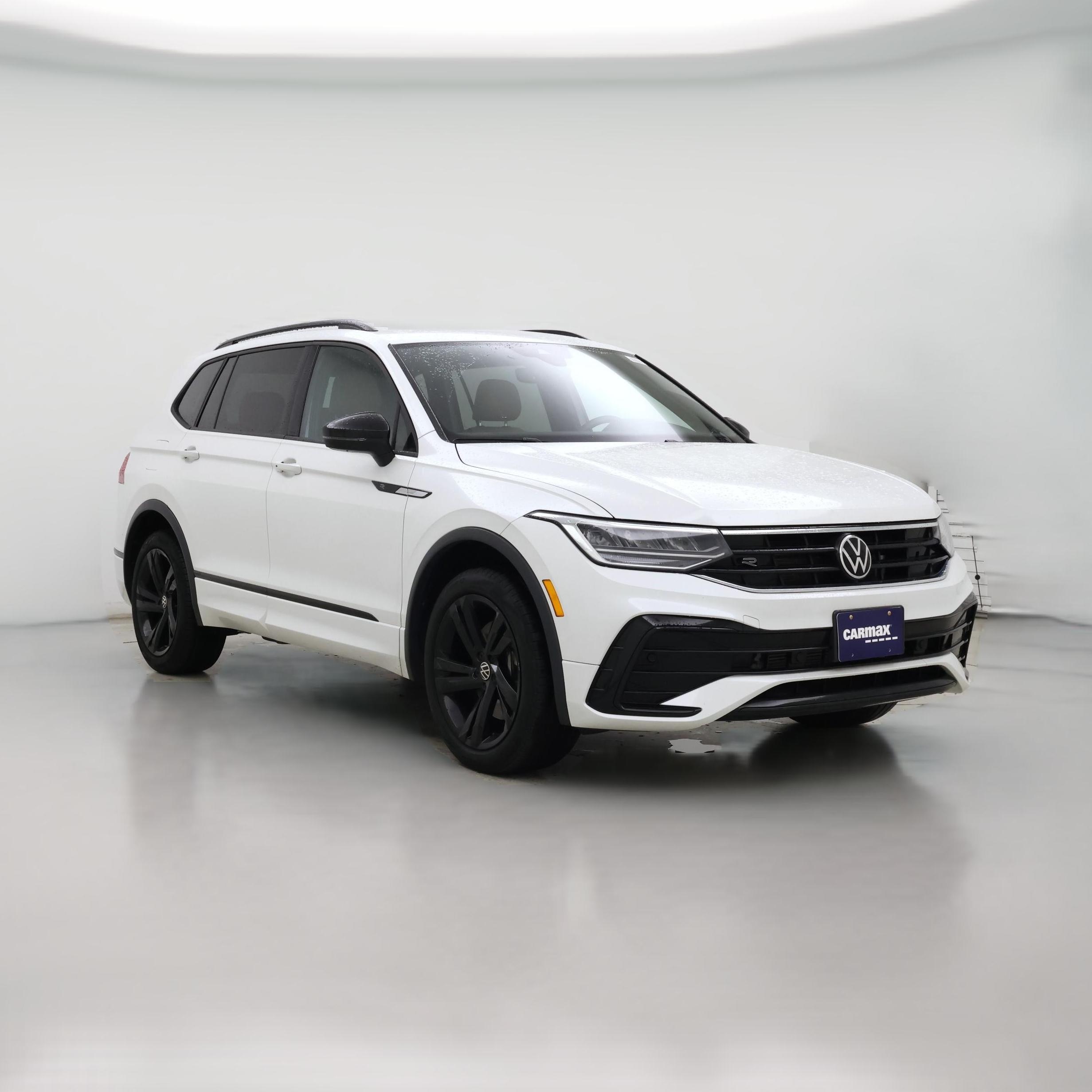 Thumbnail: 2023 Volkswagen Tiguan - 1