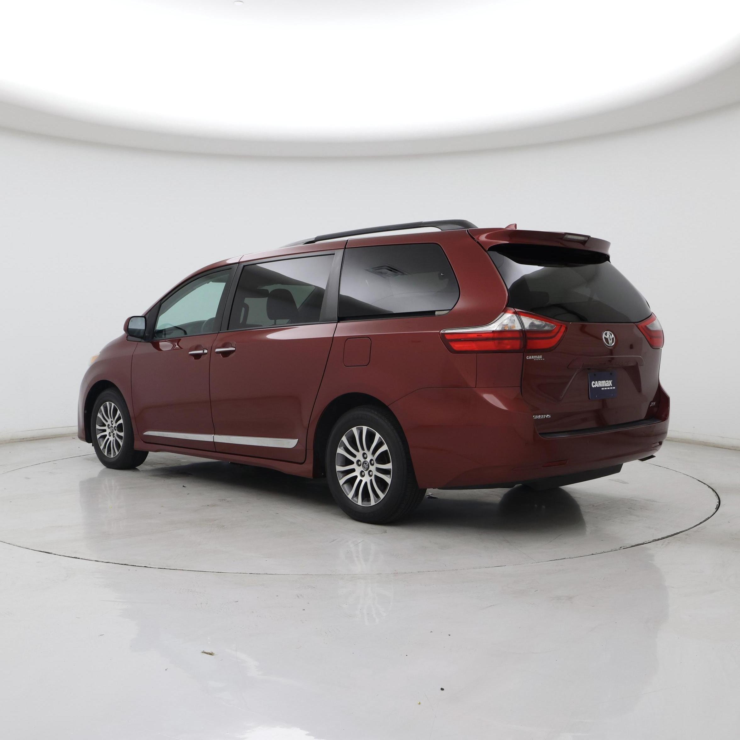 Thumbnail: 2020 Toyota Sienna - 2