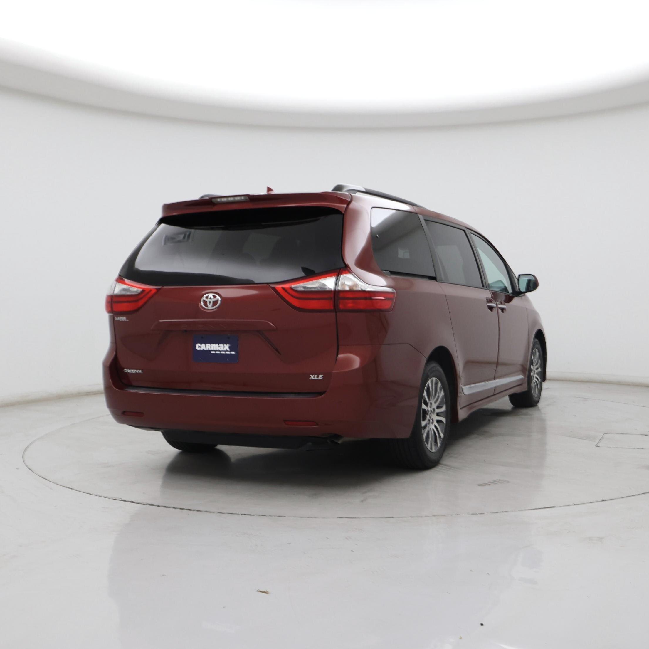 Thumbnail: 2020 Toyota Sienna - 8