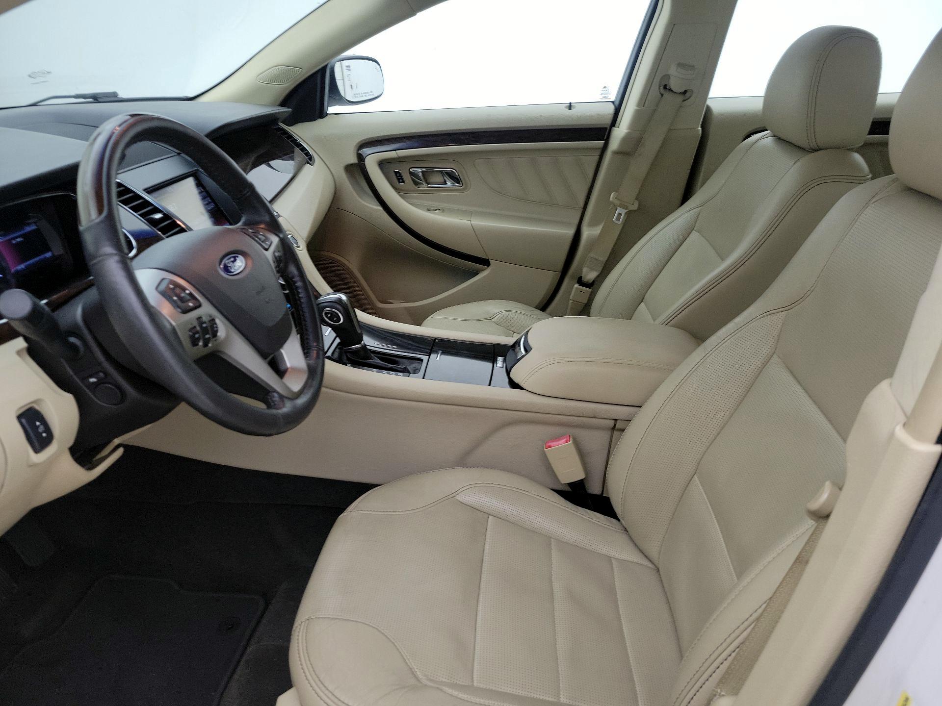Thumbnail: 2015 Ford Taurus - 11