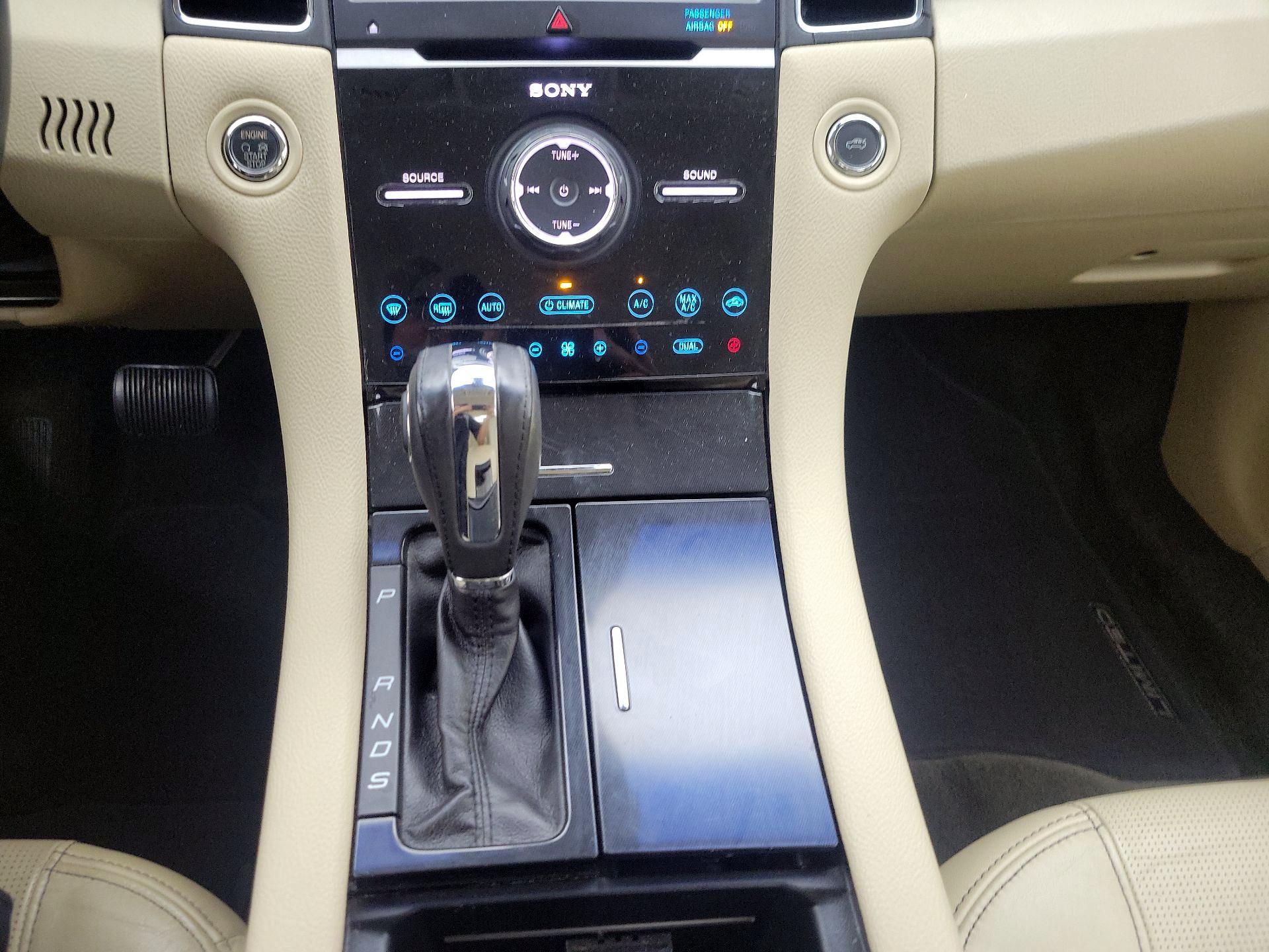 Thumbnail: 2015 Ford Taurus - 17