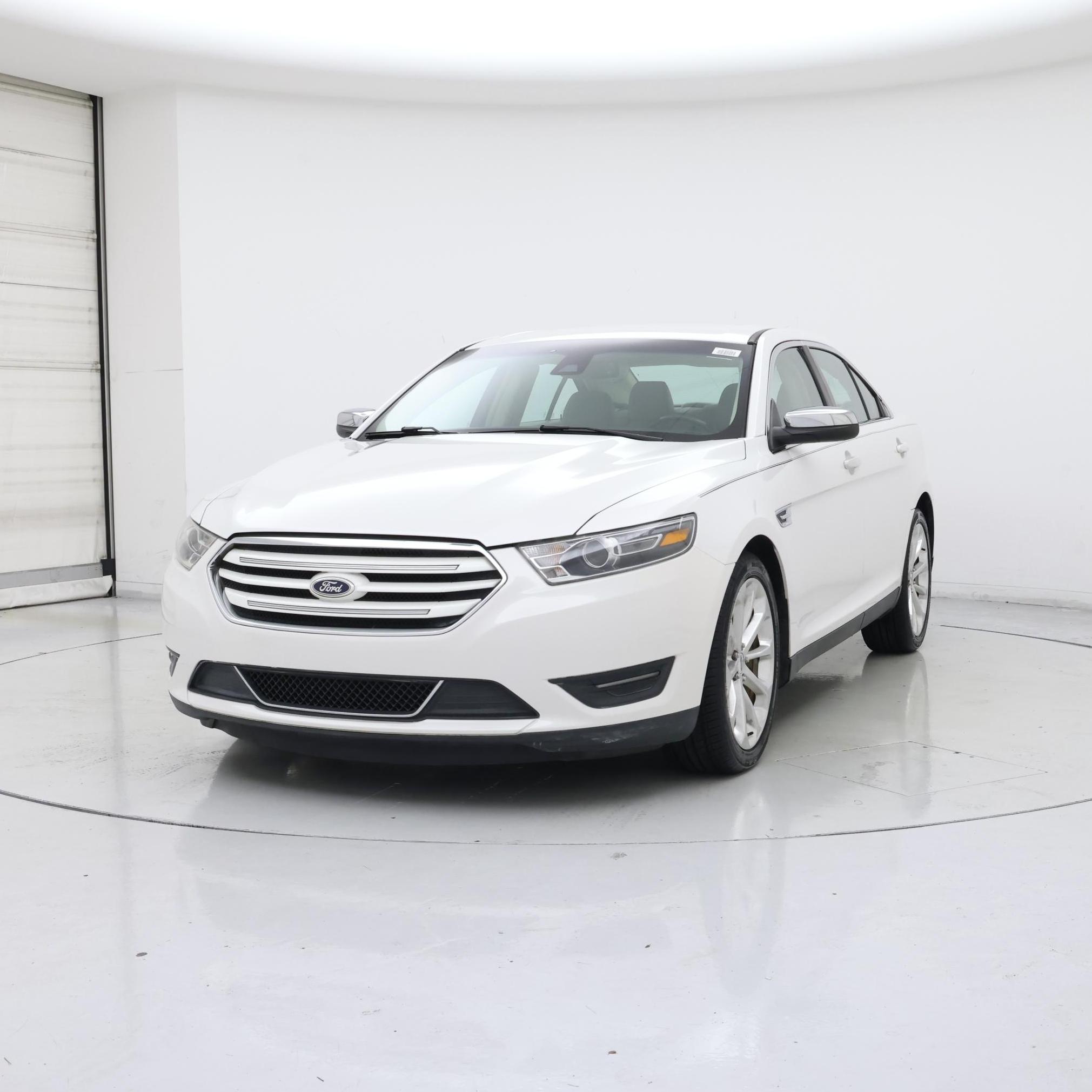 Thumbnail: 2015 Ford Taurus - 4