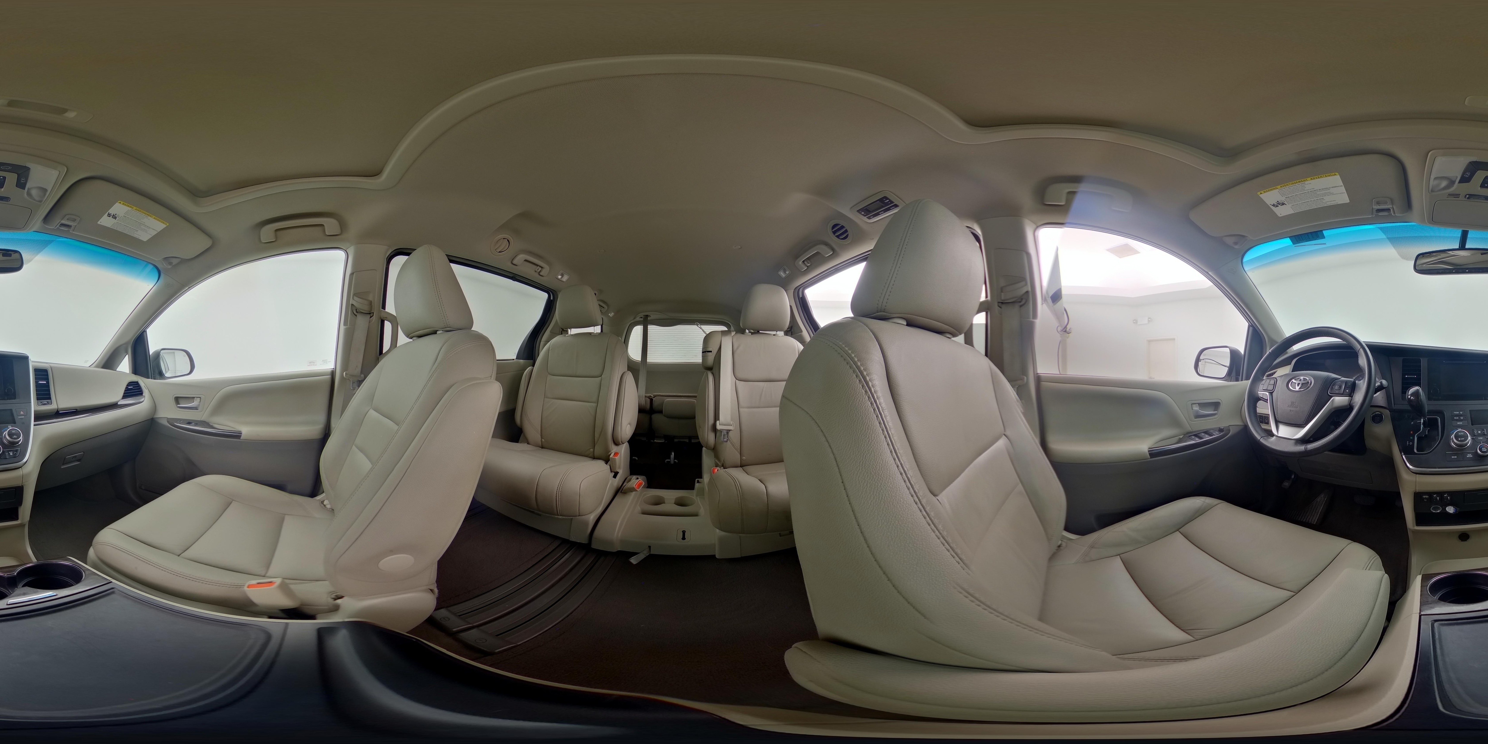 2015 Toyota Sienna XLE - Photo 27