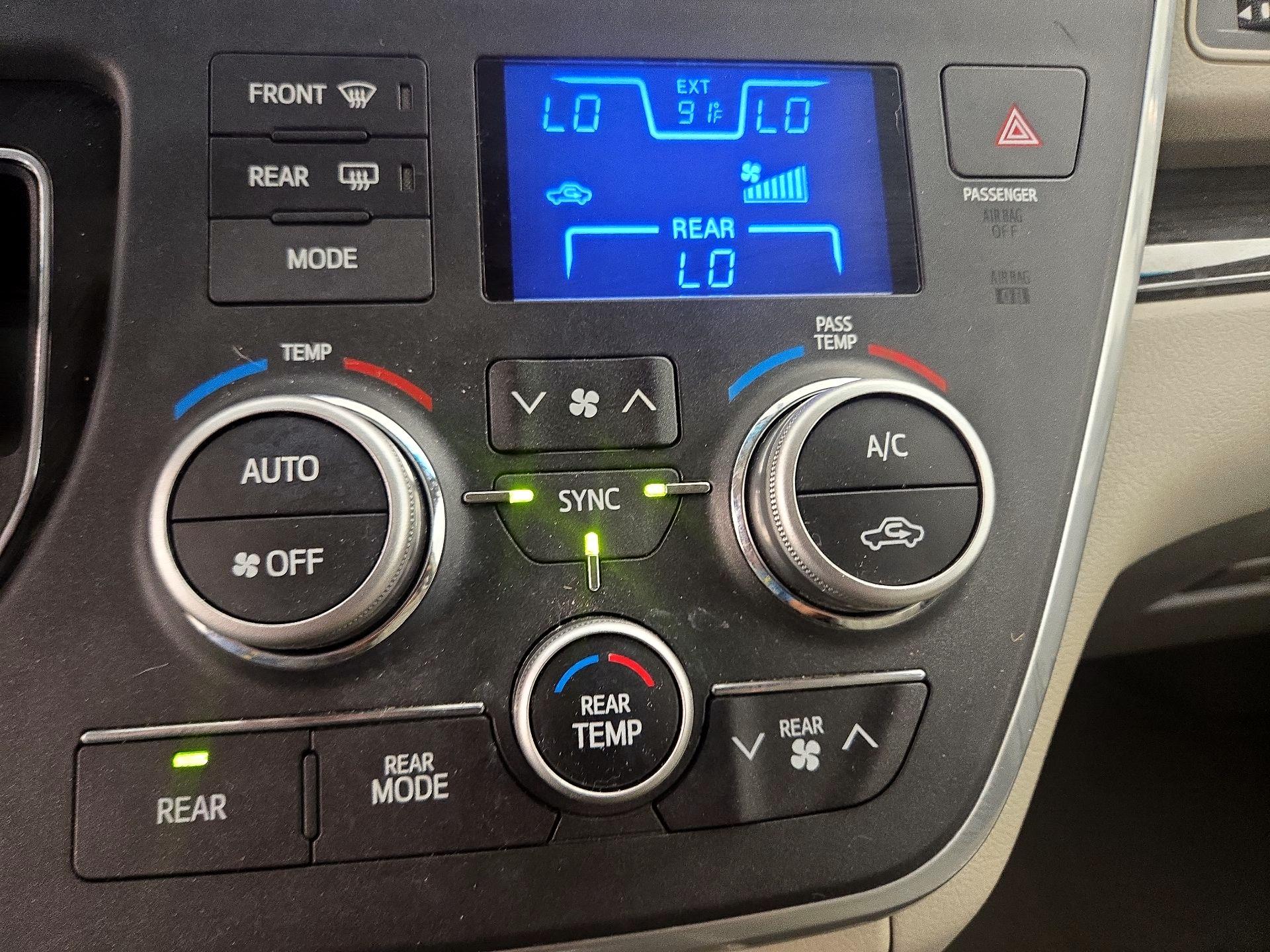 Thumbnail: 2015 Toyota Sienna - 16