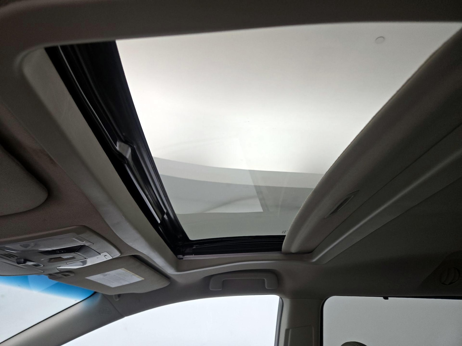 2015 Toyota Sienna XLE - Photo 20