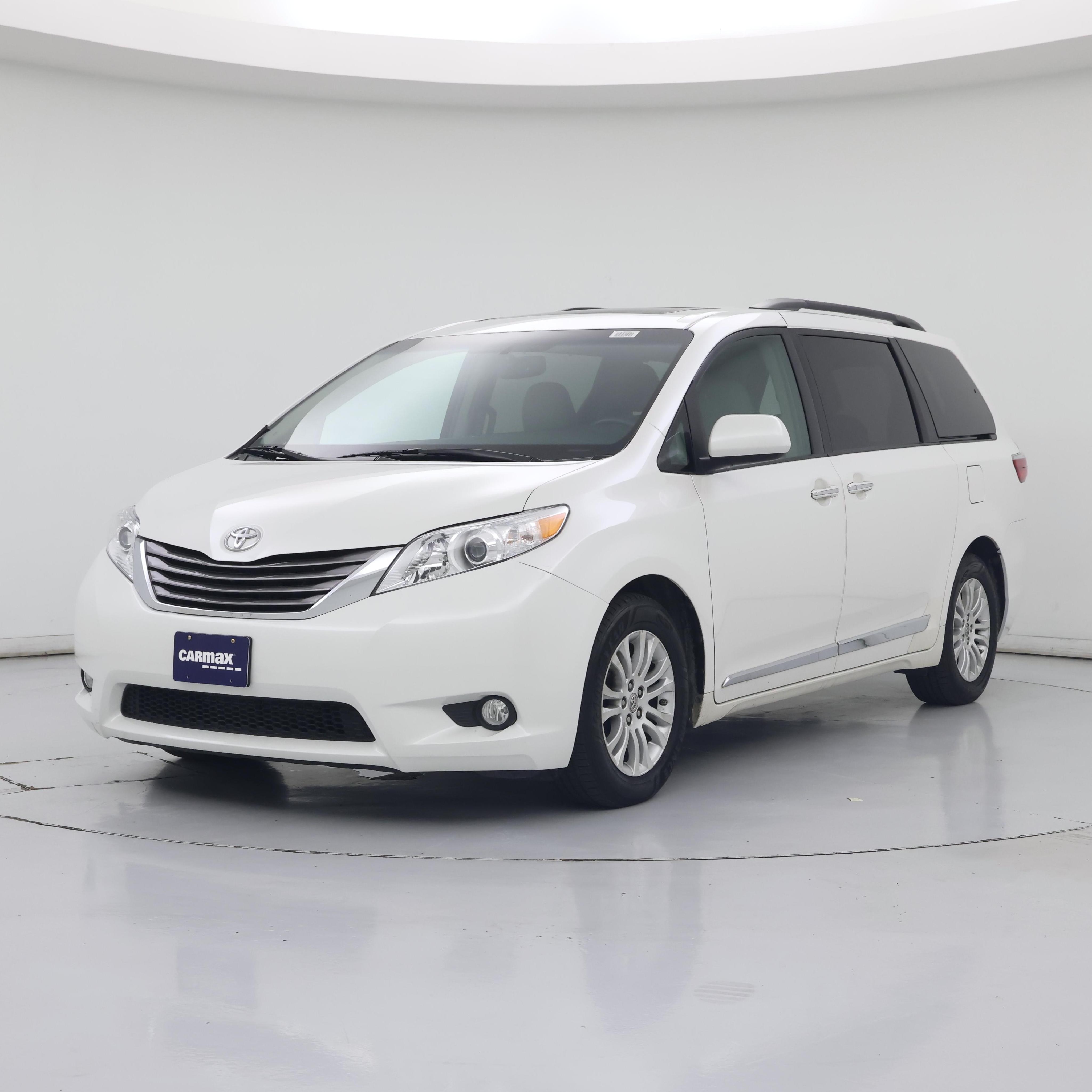Thumbnail: 2015 Toyota Sienna - 4