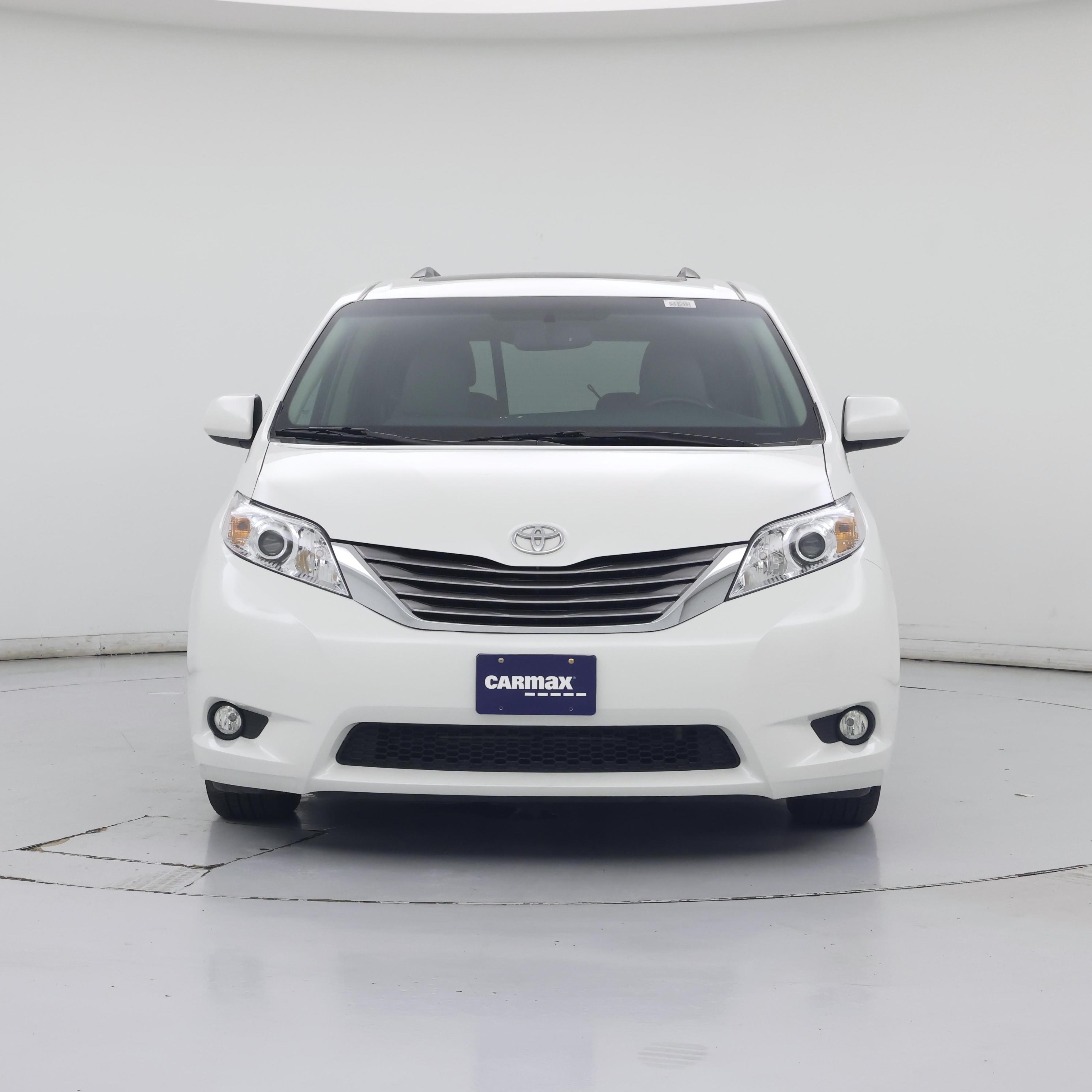 Thumbnail: 2015 Toyota Sienna - 5
