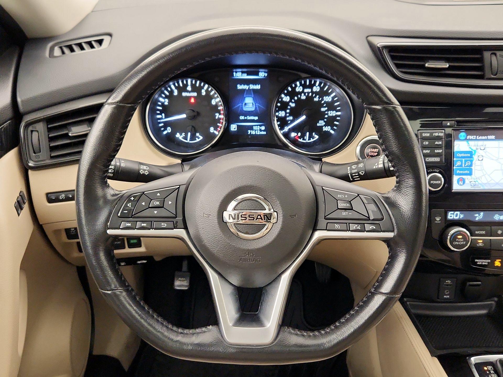 Thumbnail: 2017 Nissan Rogue - 10
