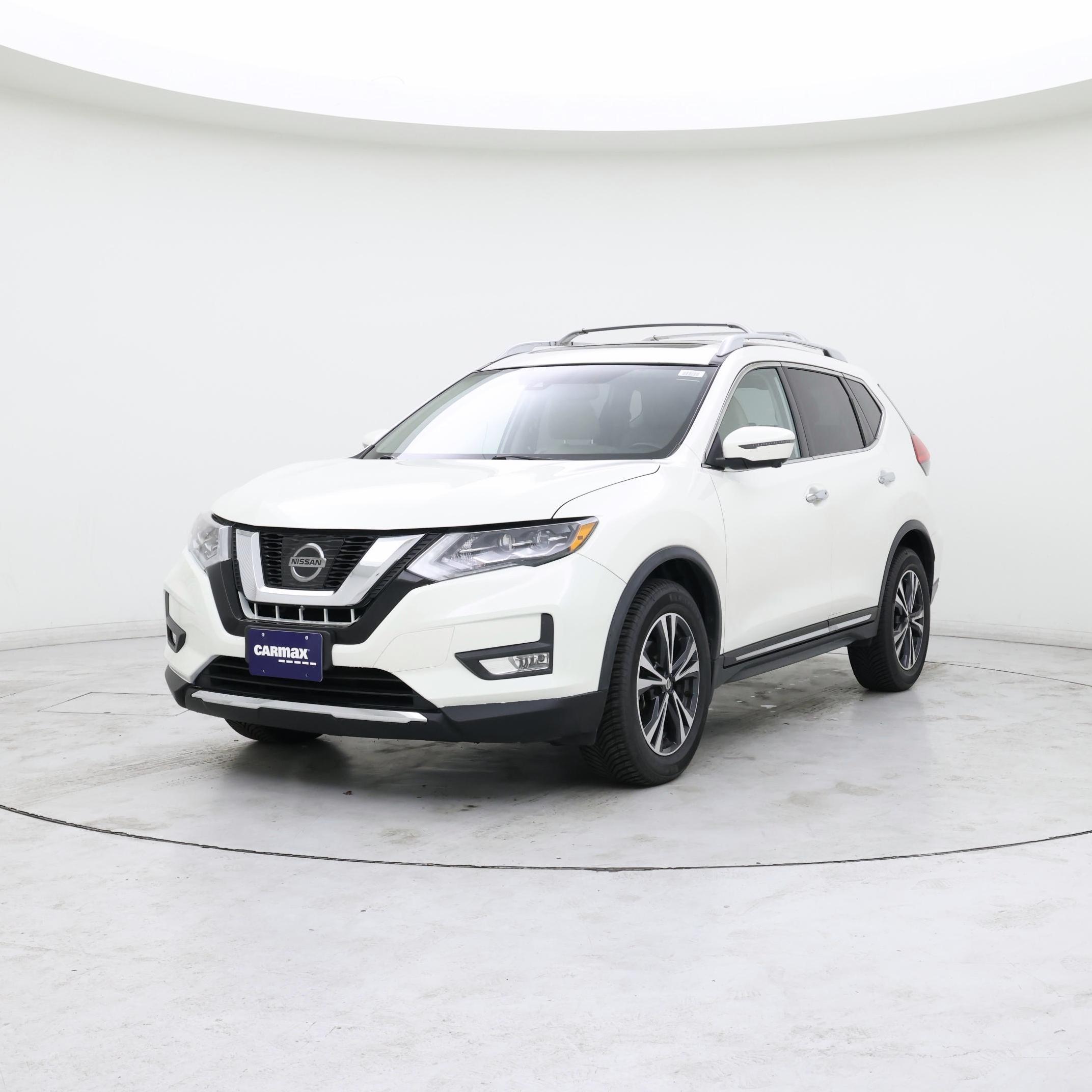 Thumbnail: 2017 Nissan Rogue - 4