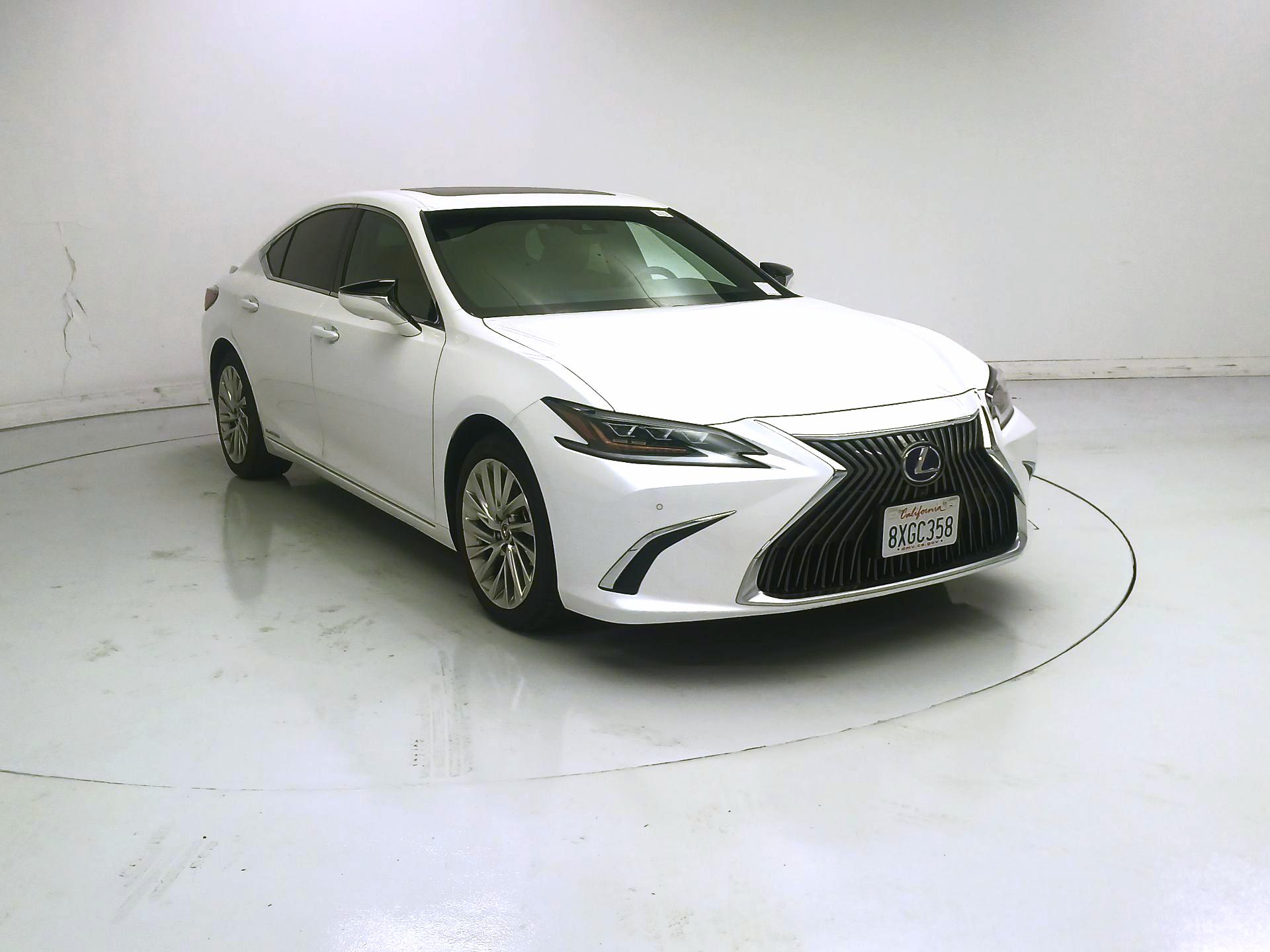White 2021 Lexus ES Hybrid Sedan Front-Wheel Drive Automatic