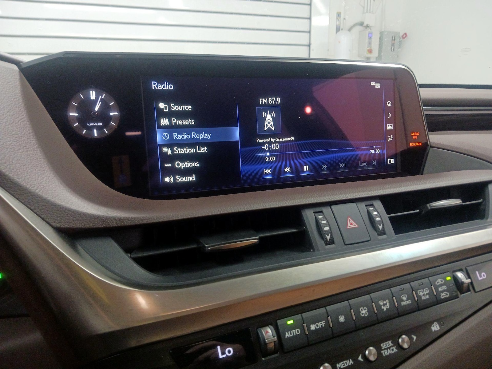 2021 Lexus ES Hybrid 300h Luxury - Photo 14