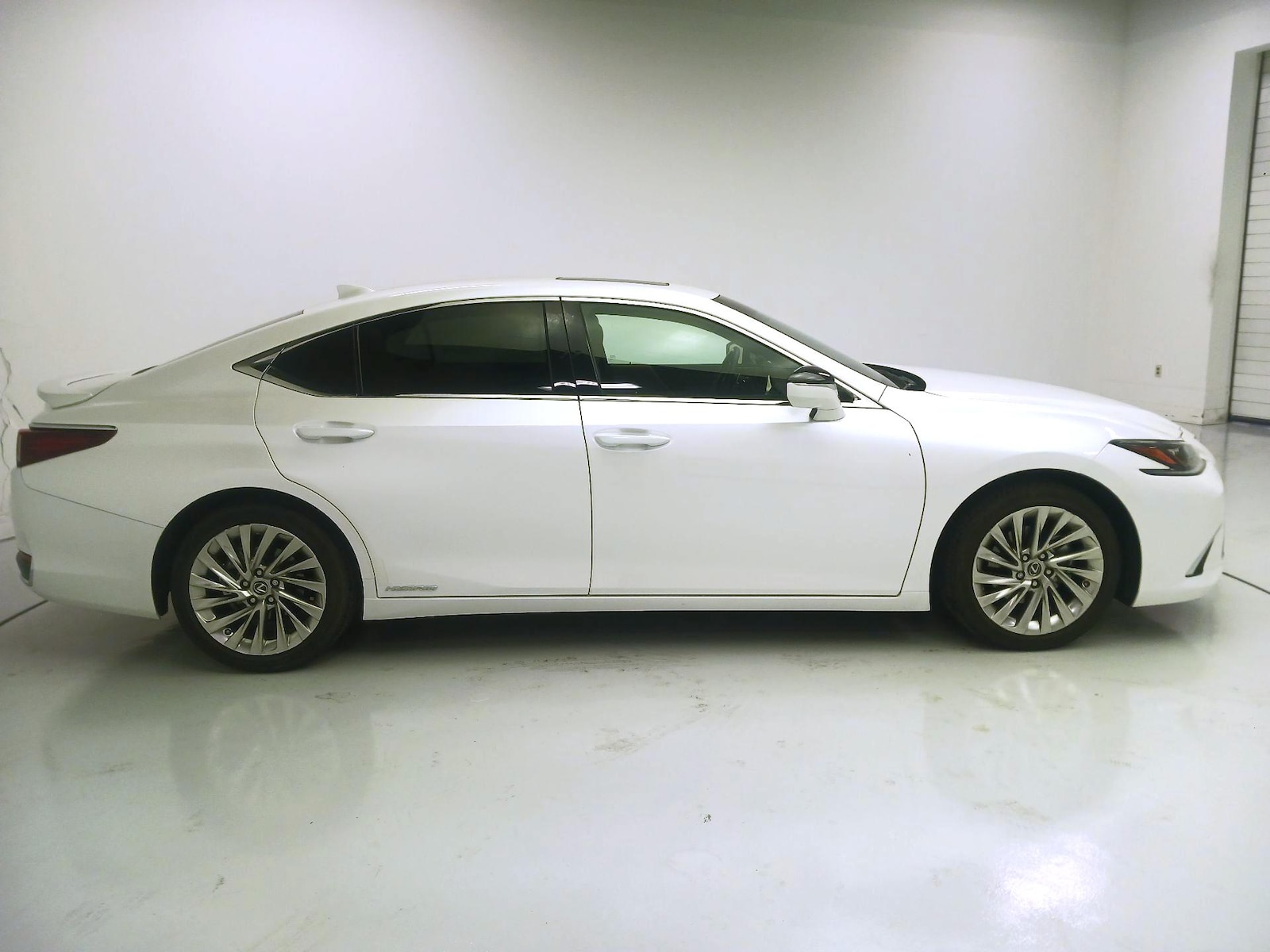 2021 Lexus ES Hybrid 300h Luxury - Photo 4
