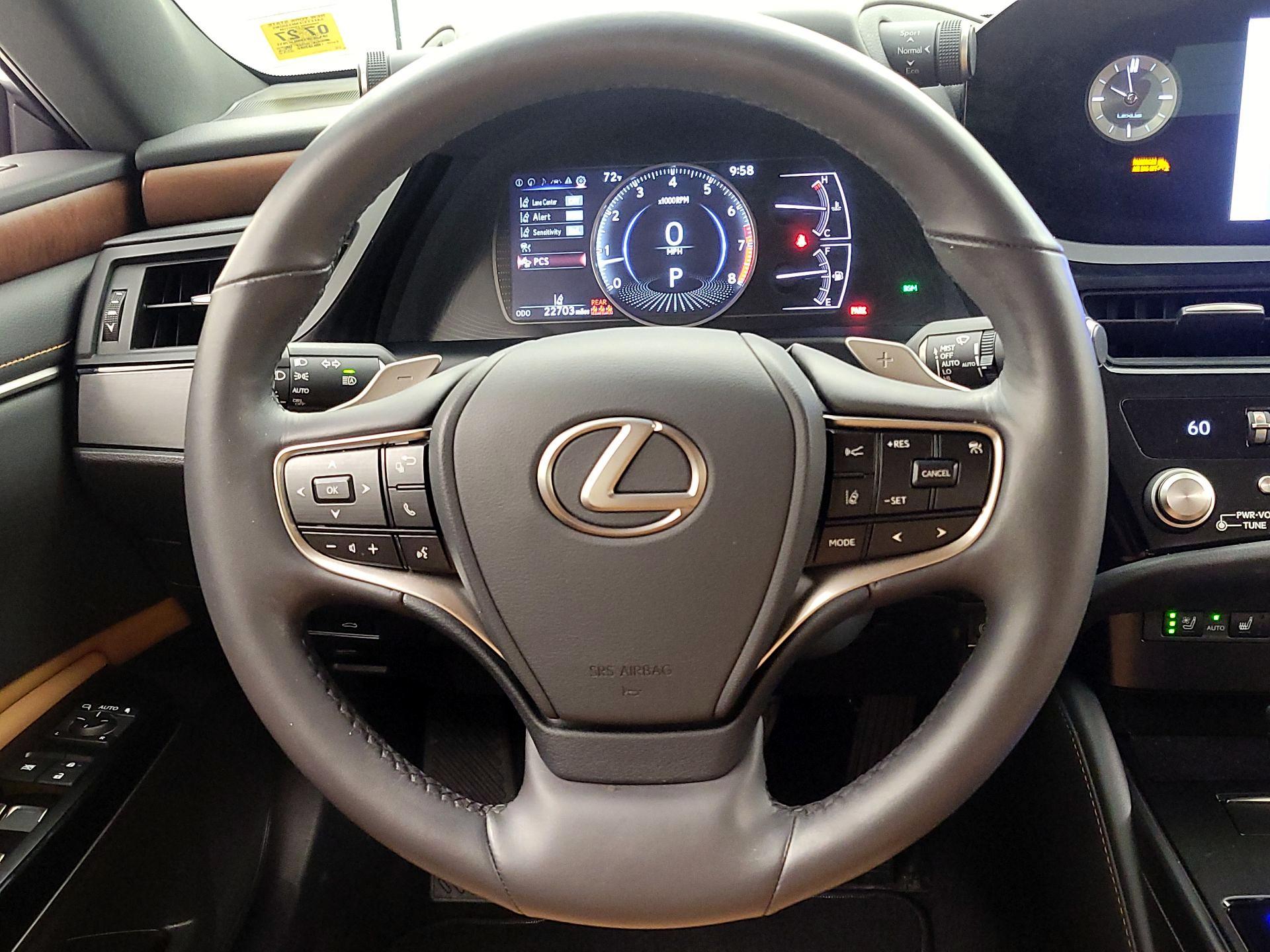 Thumbnail: 2024 Lexus ES - 10