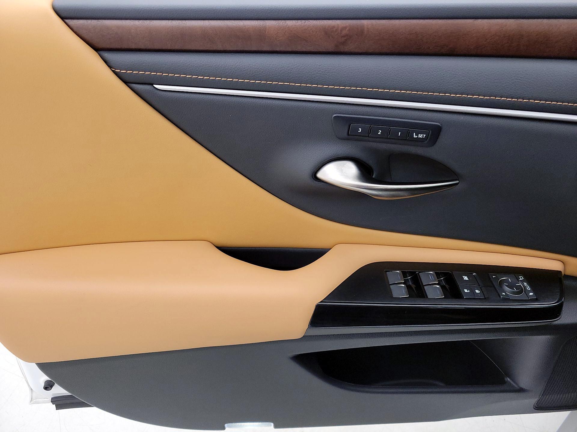 Thumbnail: 2024 Lexus ES - 12
