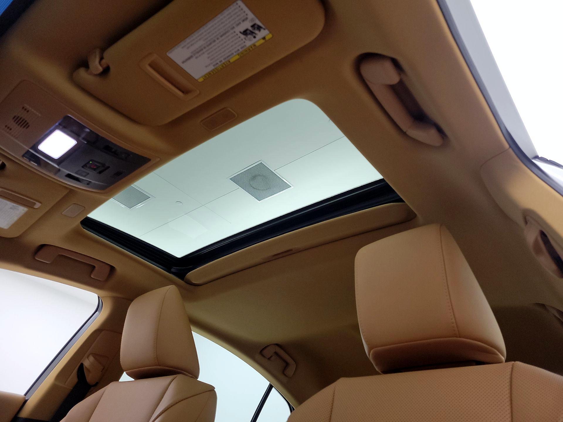 Thumbnail: 2024 Lexus ES - 19
