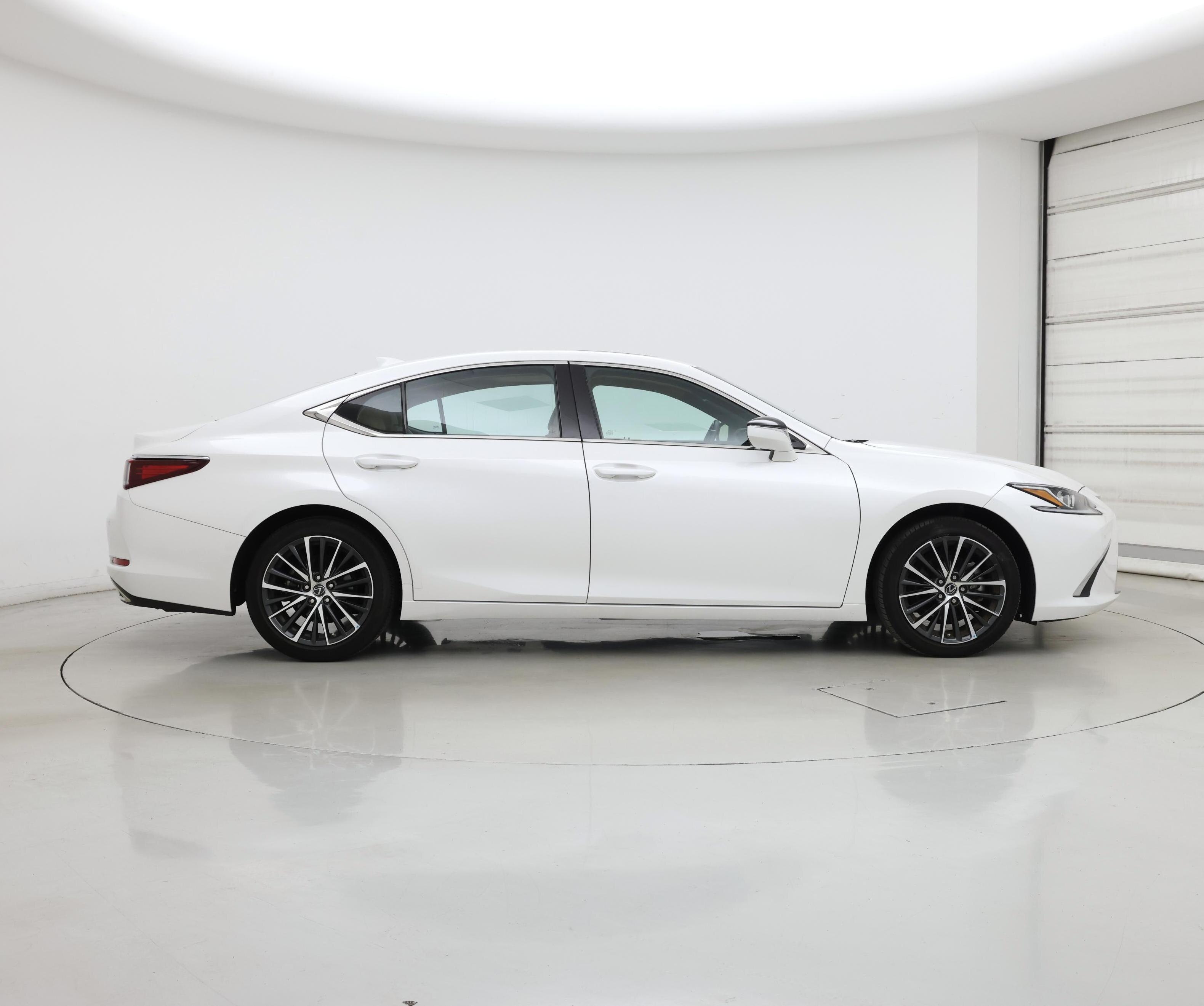 Thumbnail: 2024 Lexus ES - 7