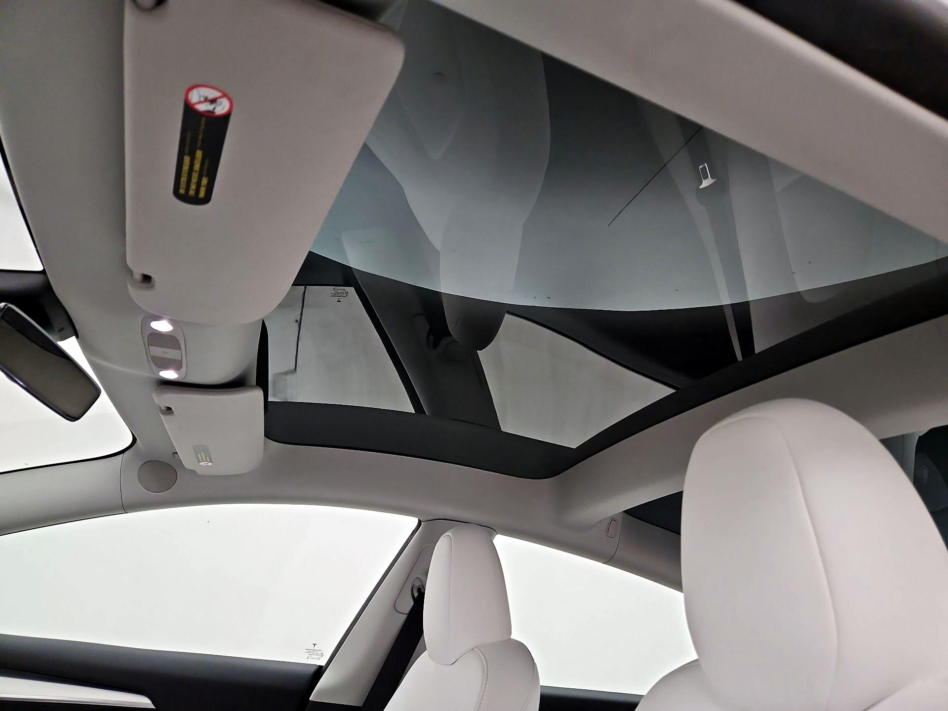 Thumbnail: 2023 Tesla Model 3 - 18