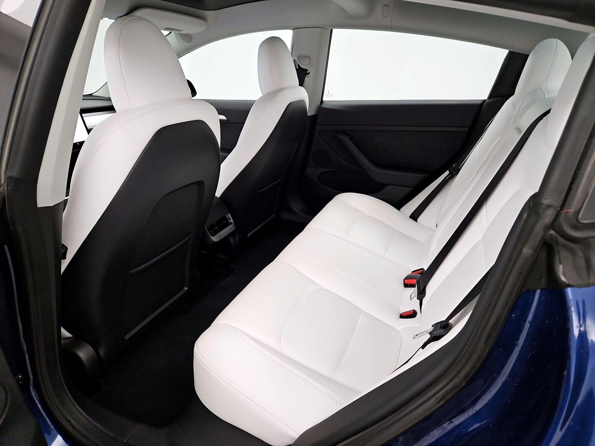Thumbnail: 2023 Tesla Model 3 - 19