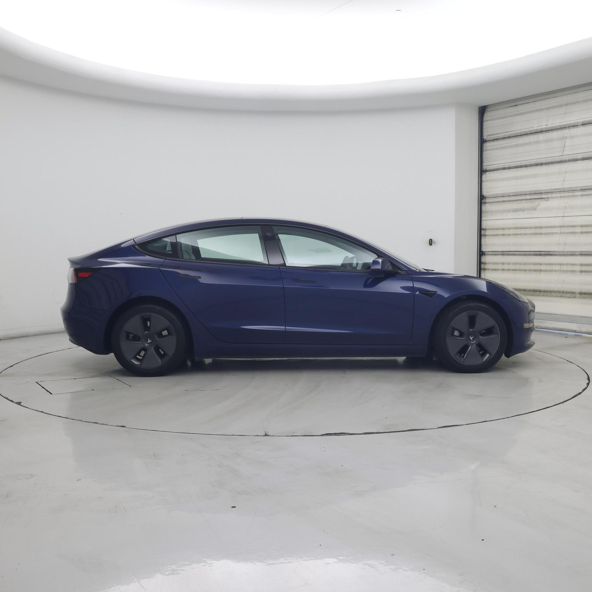 Thumbnail: 2023 Tesla Model 3 - 7