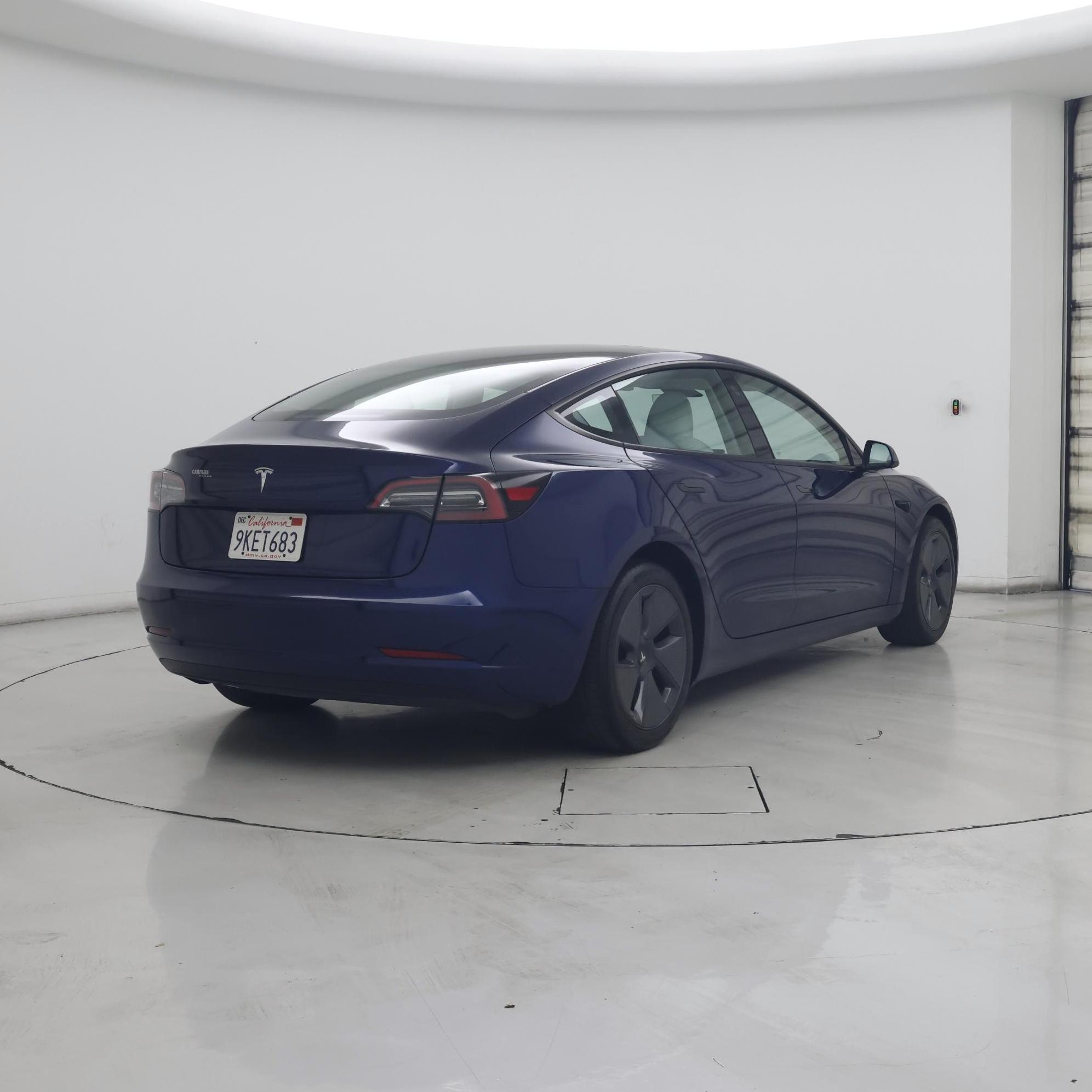 Thumbnail: 2023 Tesla Model 3 - 8