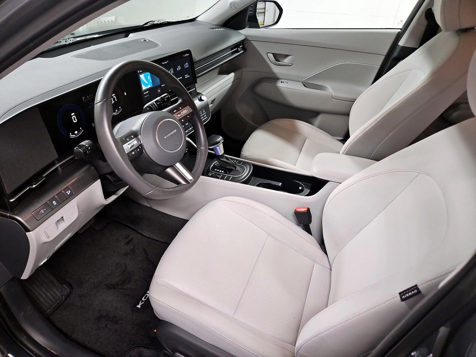 2025 Hyundai Kona SEL - Photo 12