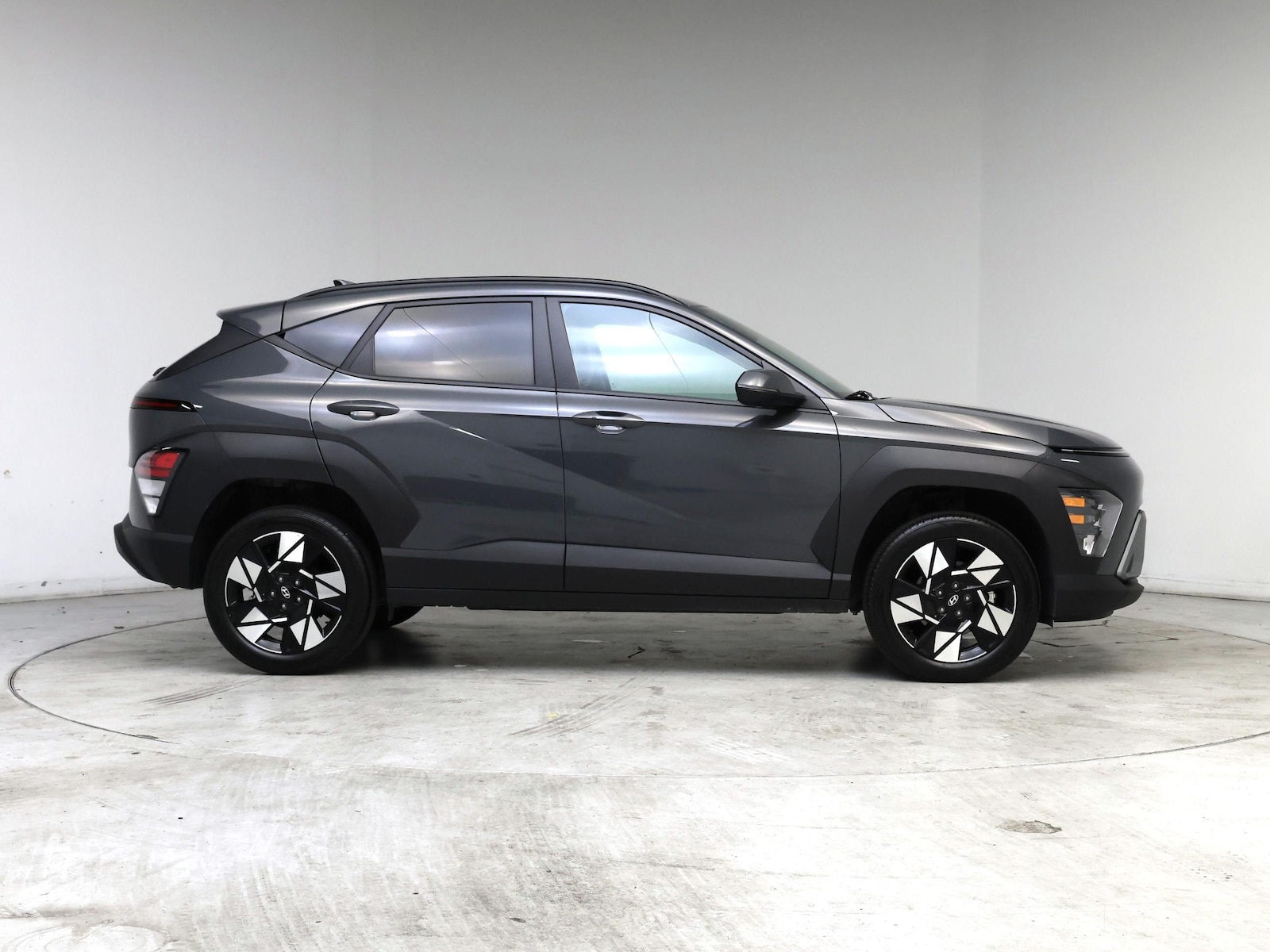 2025 Hyundai Kona SEL - Photo 8