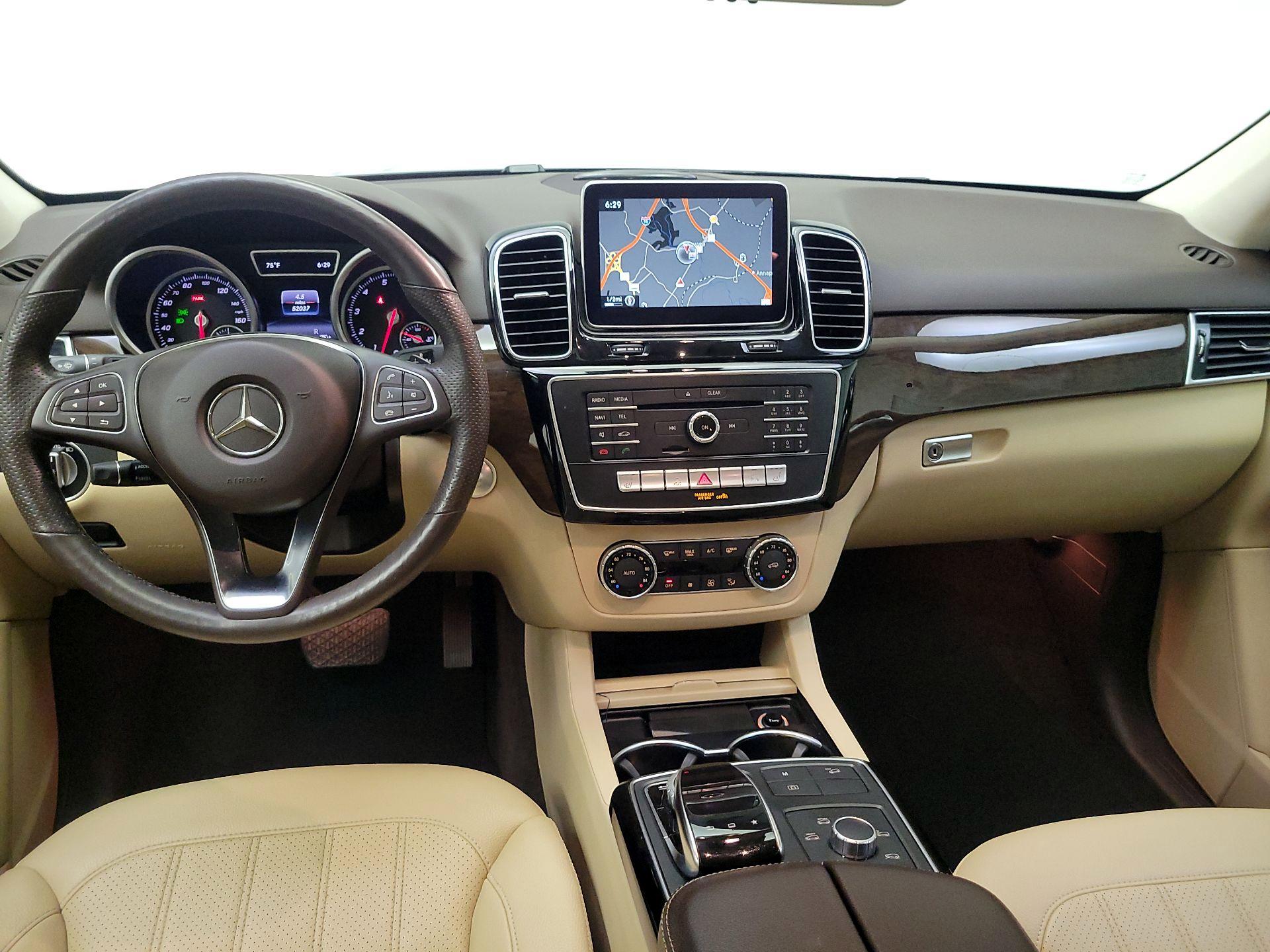 Thumbnail: 2016 Mercedes-Benz GLE - 9