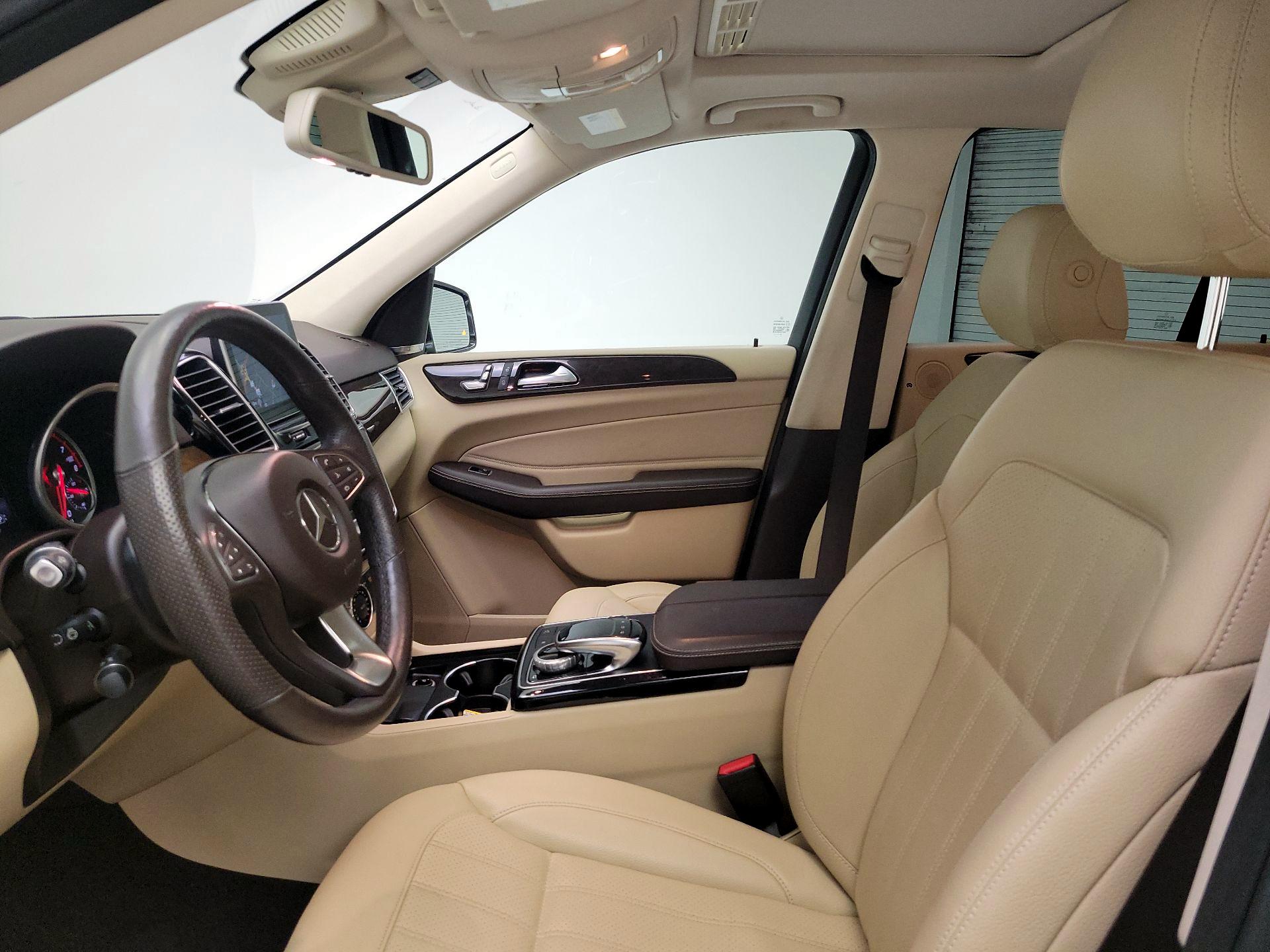Thumbnail: 2016 Mercedes-Benz GLE - 11