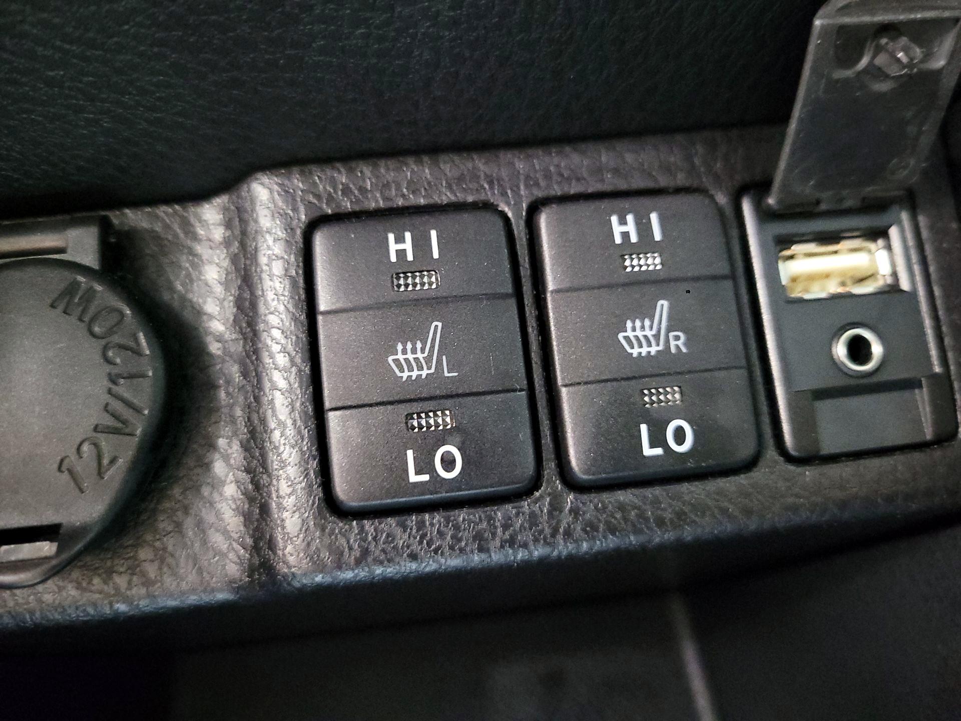 Thumbnail: 2016 Toyota Corolla - 18