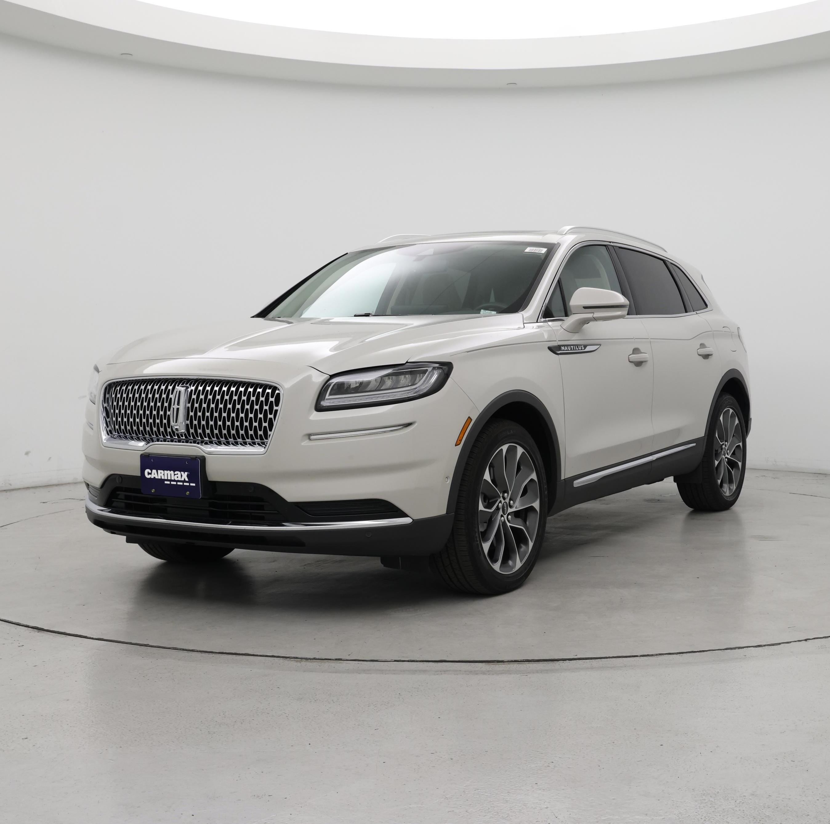 Thumbnail: 2023 Lincoln Nautilus - 4