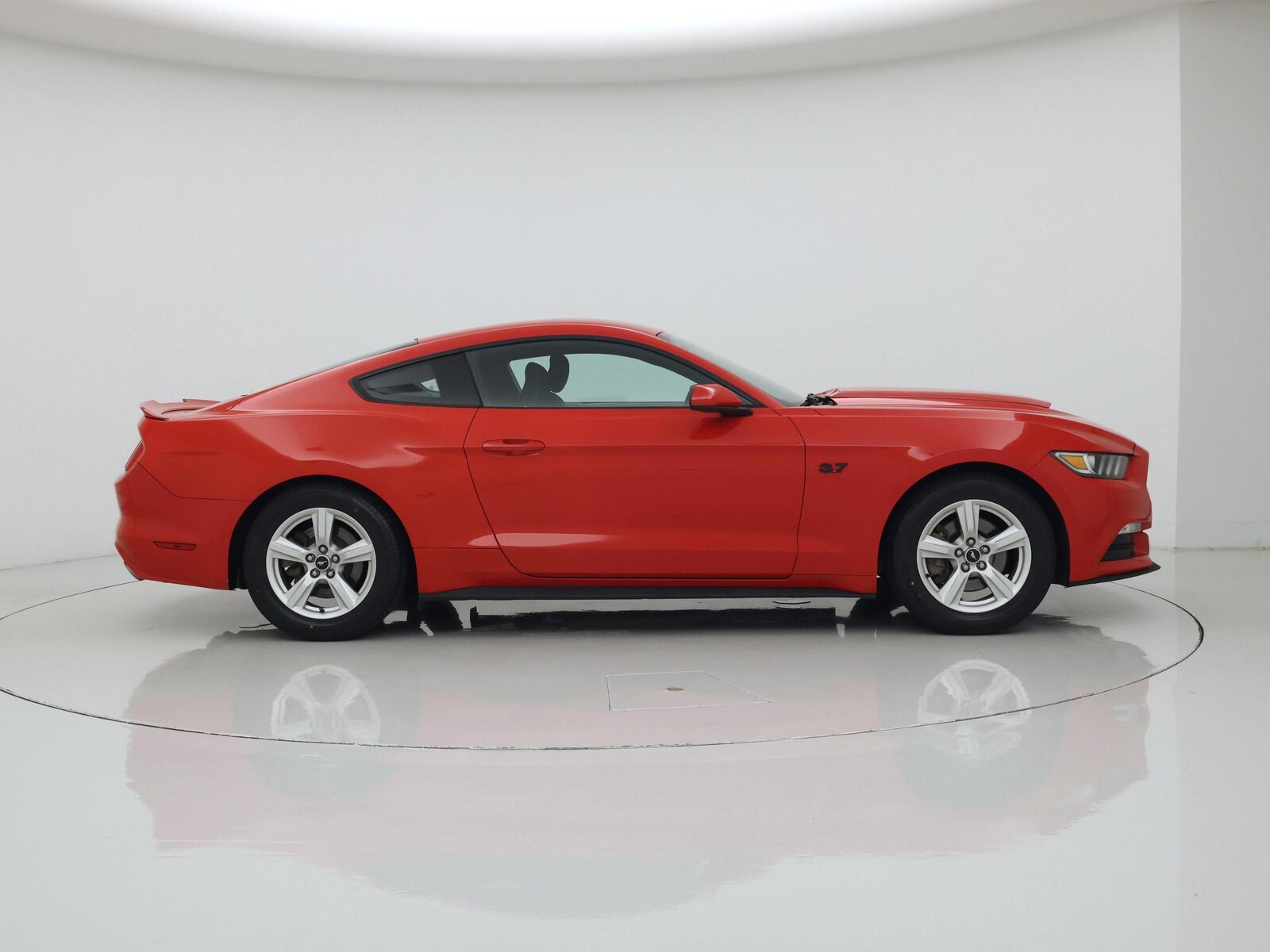 2017 Ford Mustang V6 - Photo 8