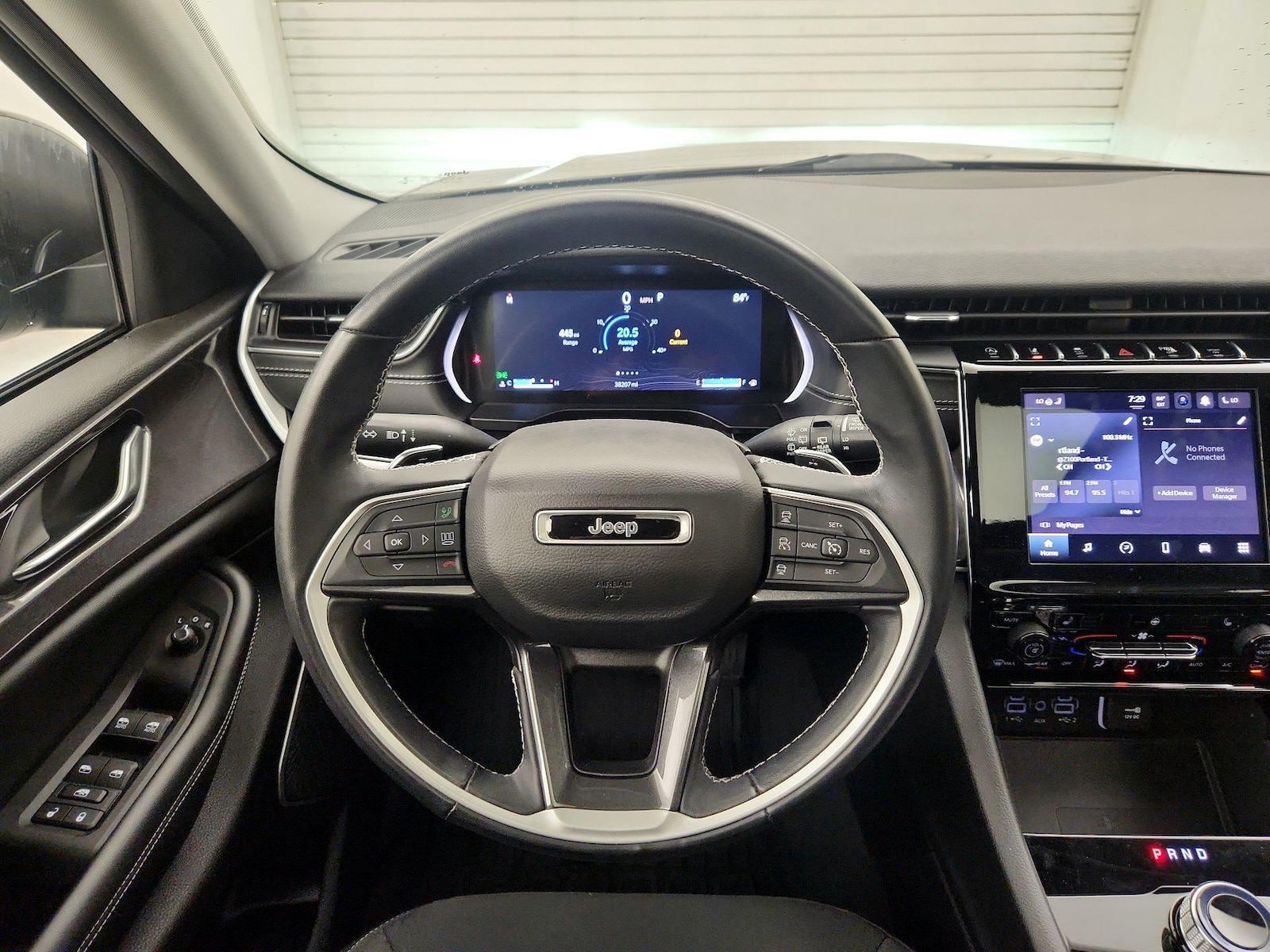 2022 Jeep Grand Cherokee L Laredo - Photo 11