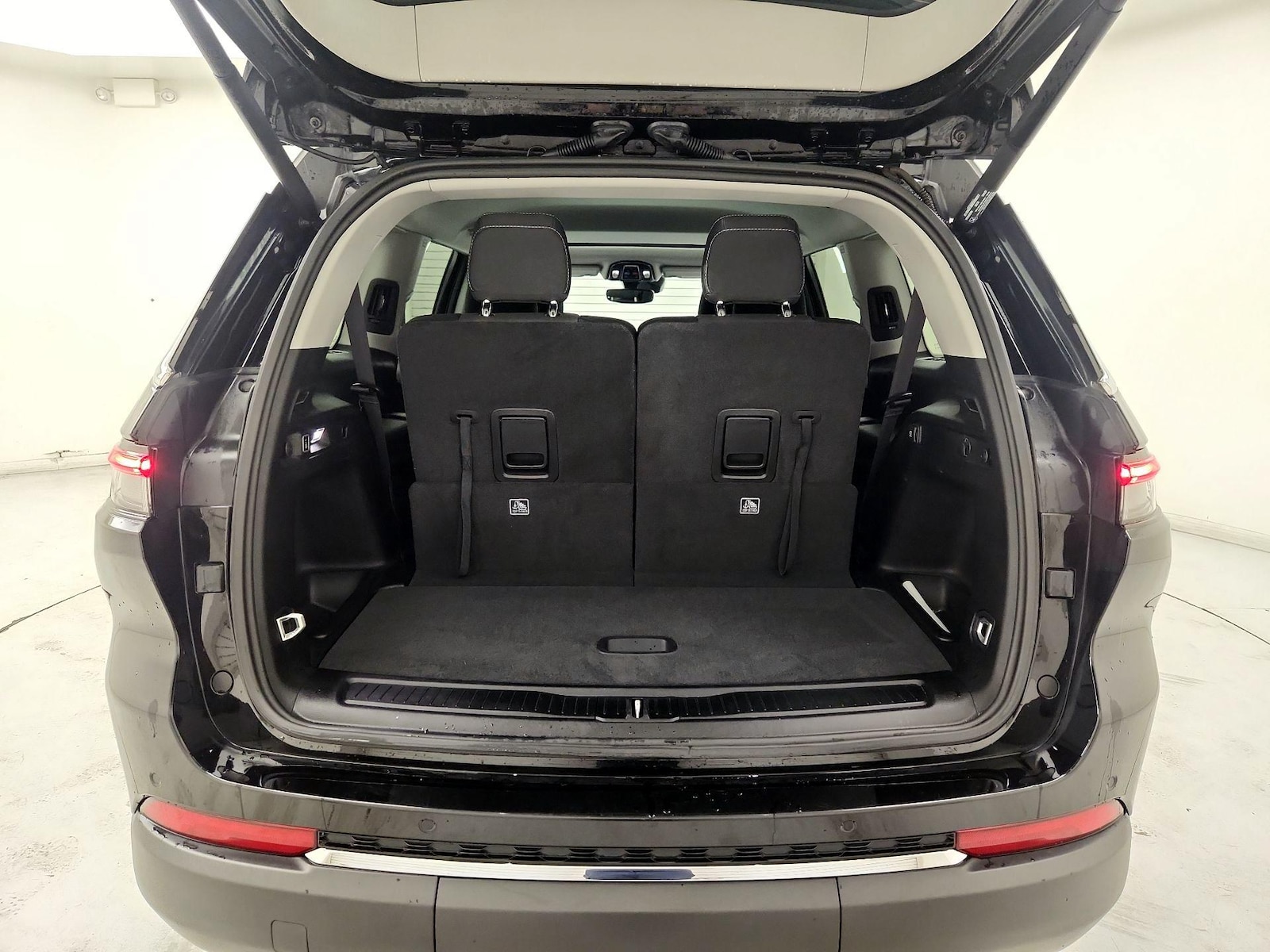 2022 Jeep Grand Cherokee L Laredo - Photo 23