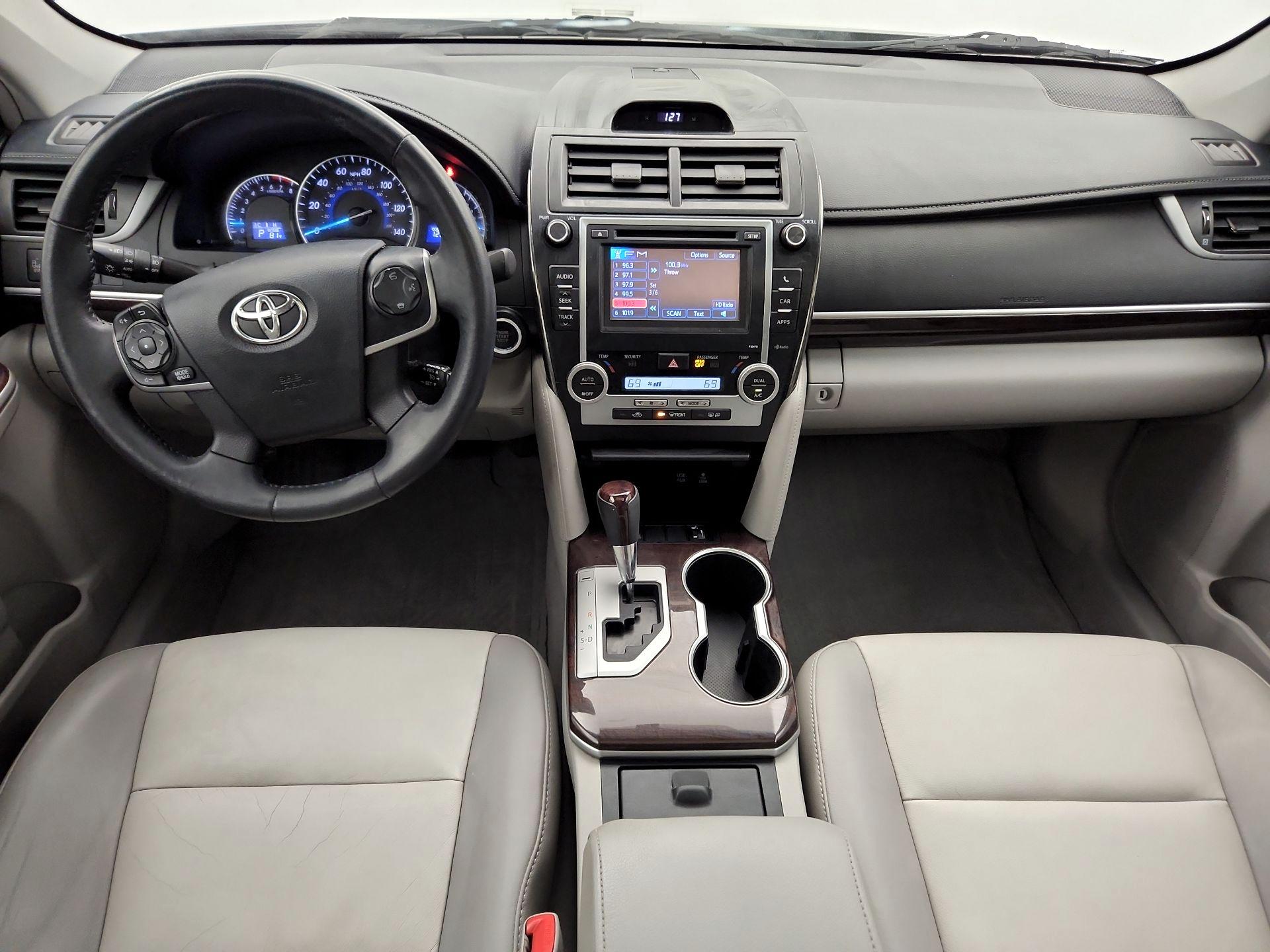 Thumbnail: 2014 Toyota Camry - 9