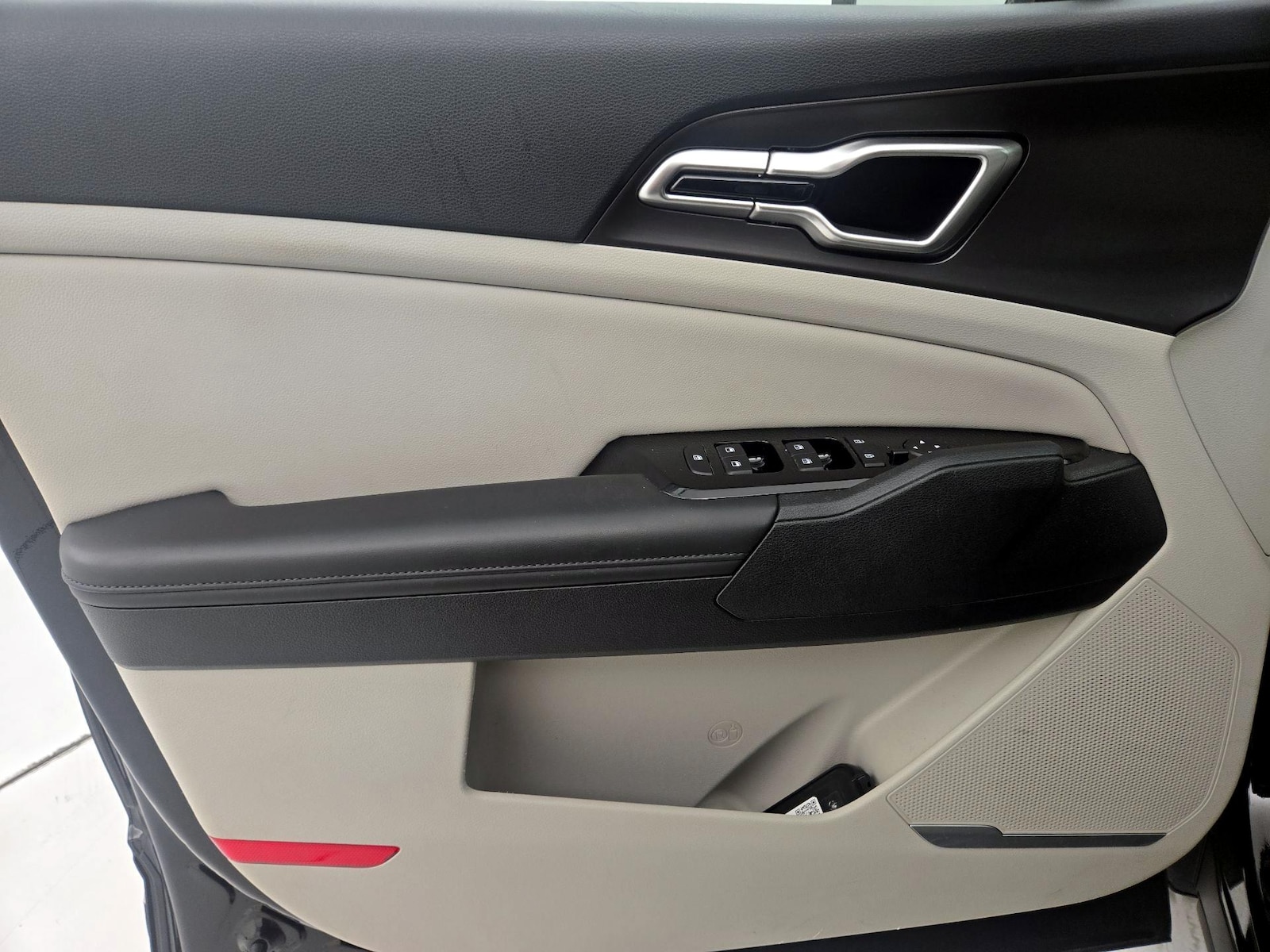 2023 Kia Sportage EX - Photo 13