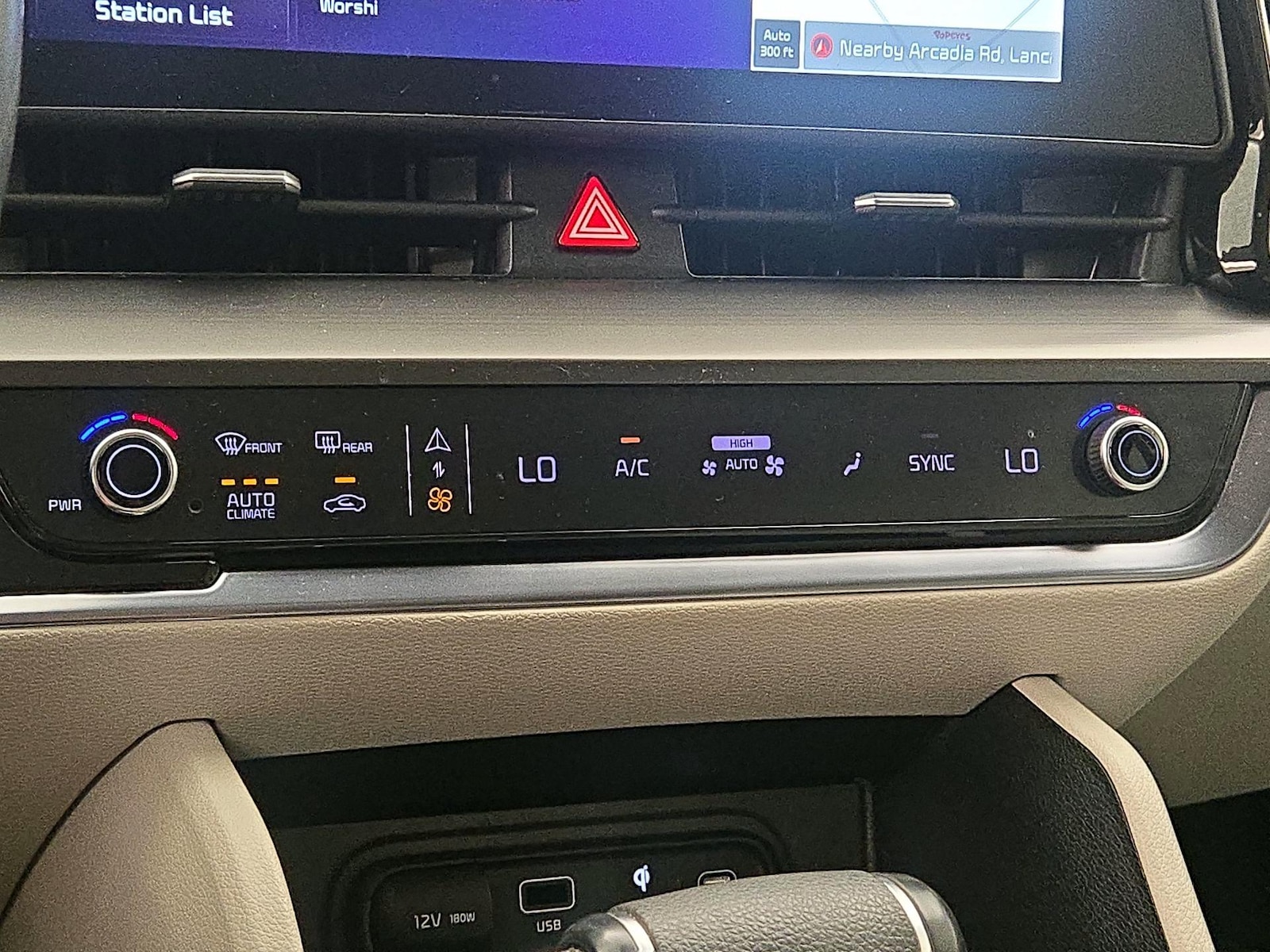 2023 Kia Sportage EX - Photo 18