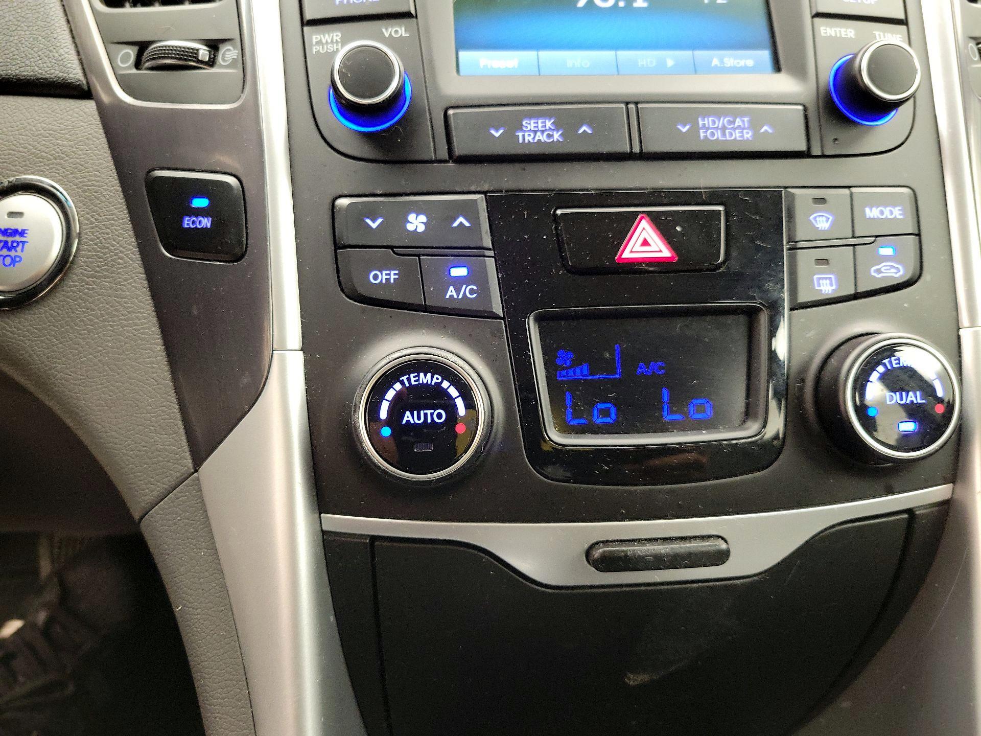 Thumbnail: 2015 Hyundai Sonata - 16