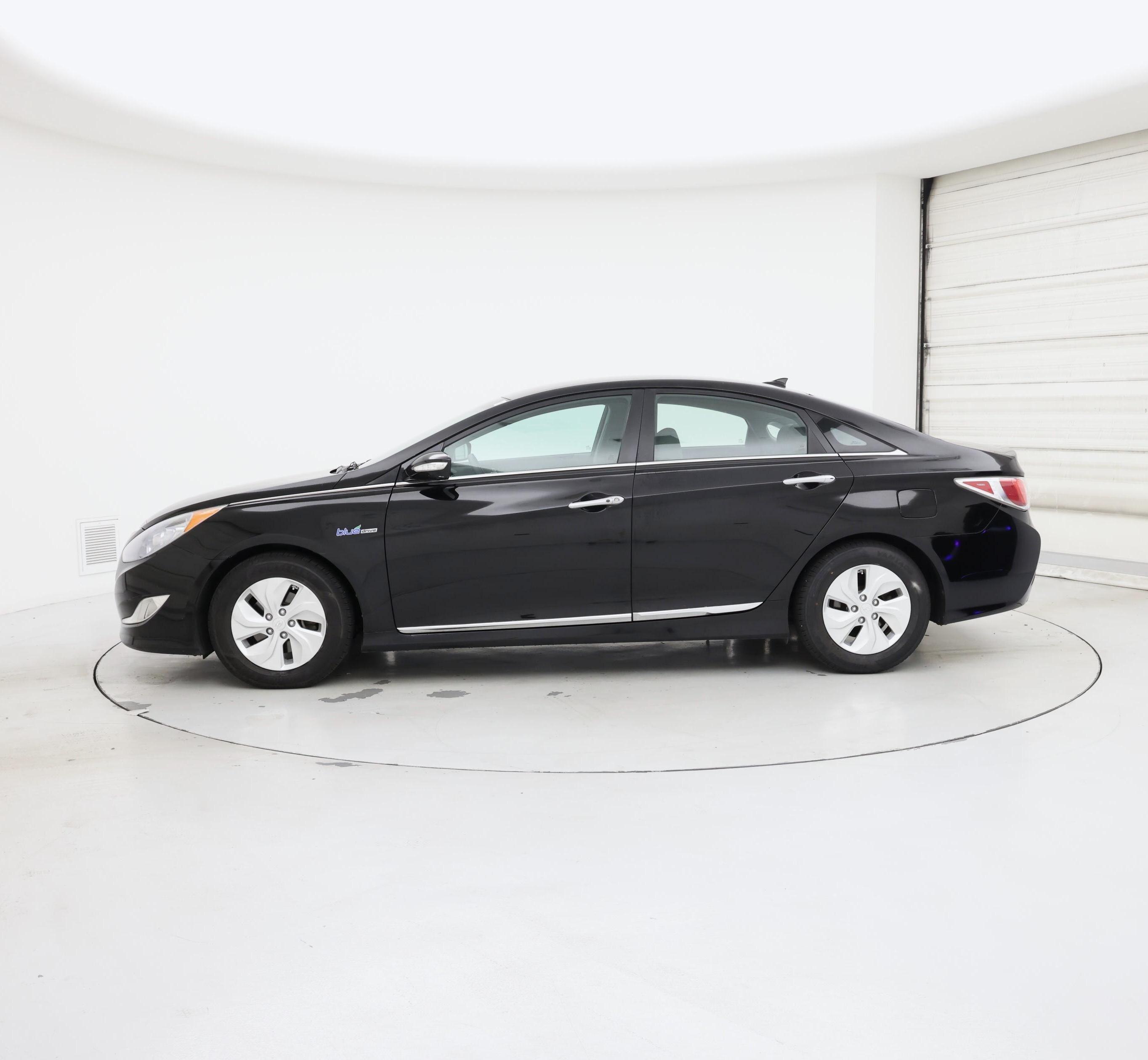 Thumbnail: 2015 Hyundai Sonata - 3