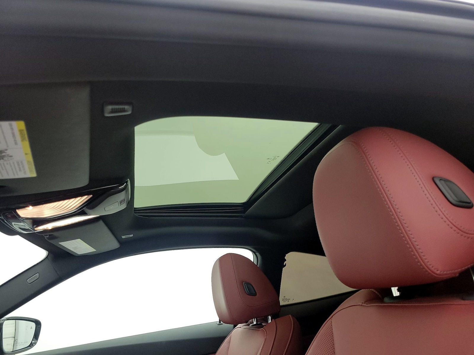 Sunroof(s) & Overhead Airbags