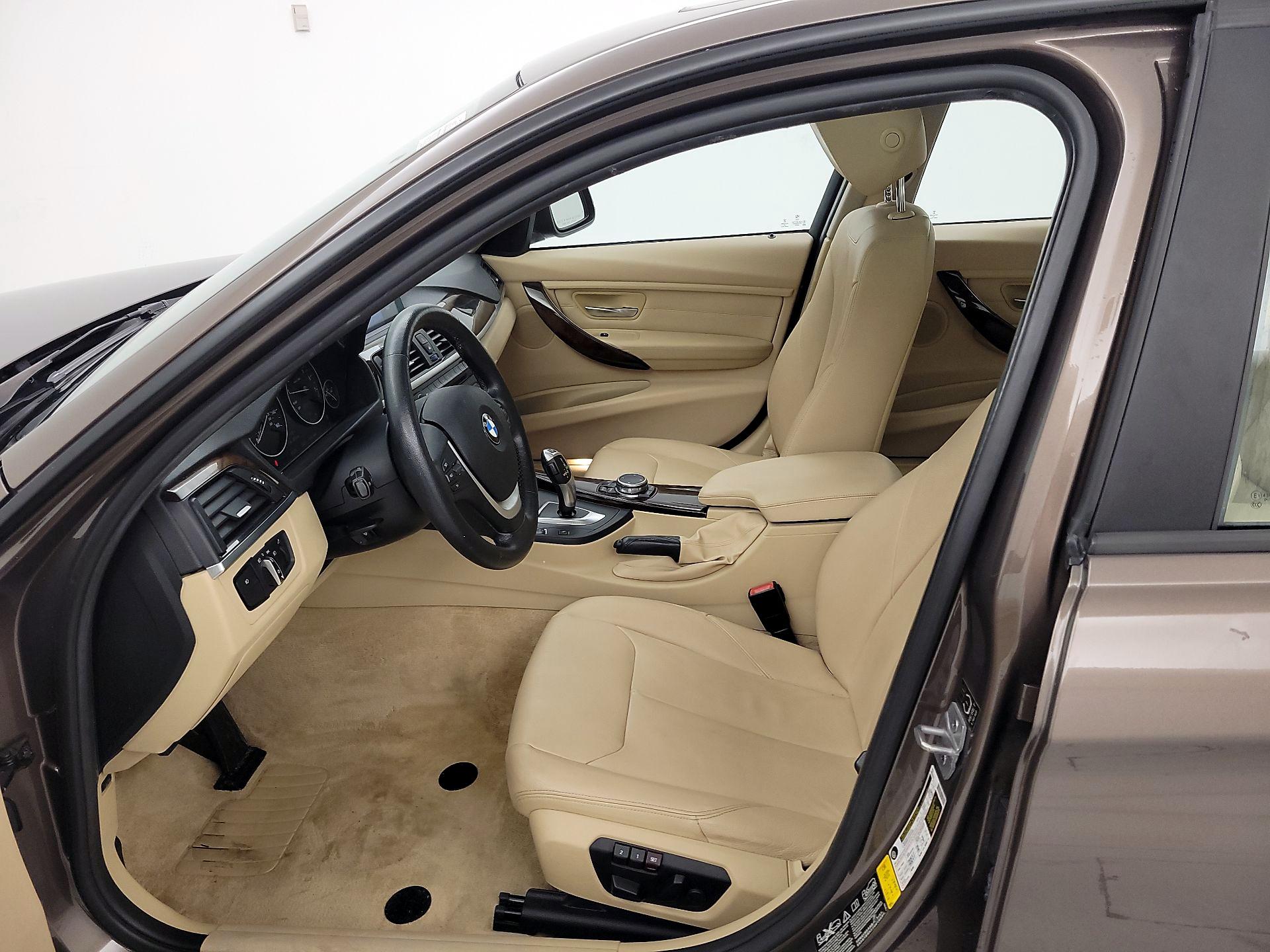 Thumbnail: 2015 BMW 3 Series - 11