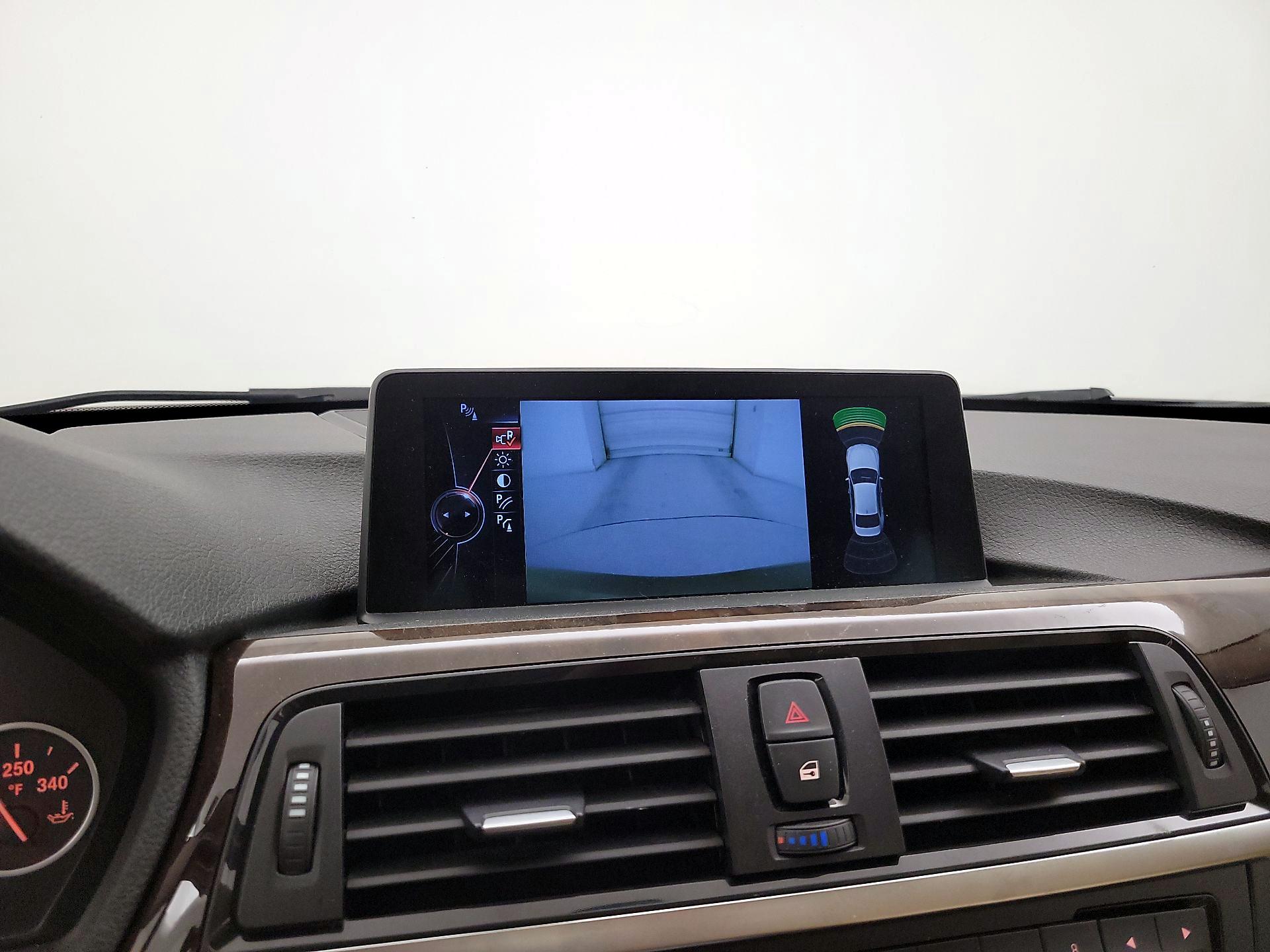 Thumbnail: 2015 BMW 3 Series - 14