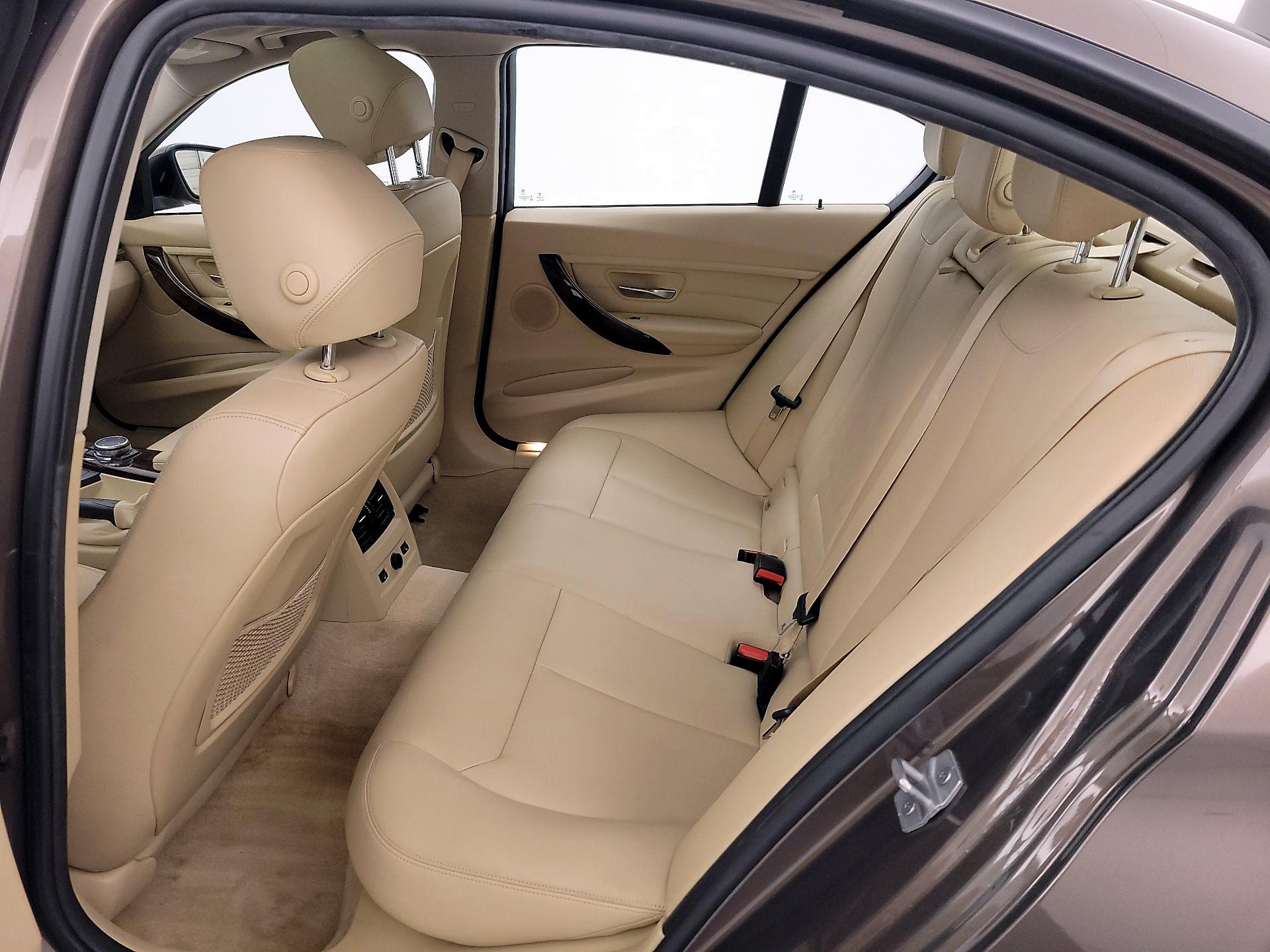 Thumbnail: 2015 BMW 3 Series - 19