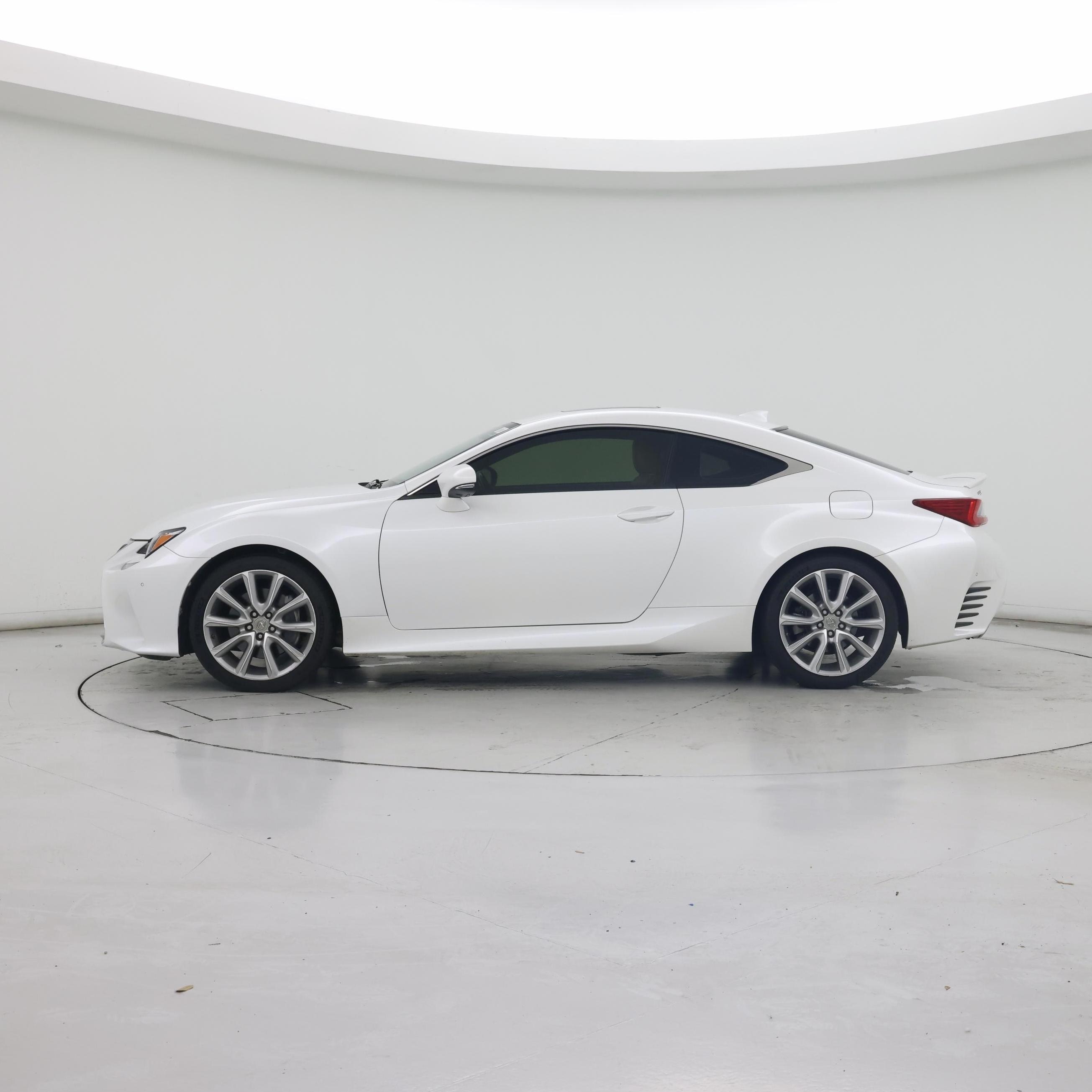 Thumbnail: 2016 Lexus RC - 3