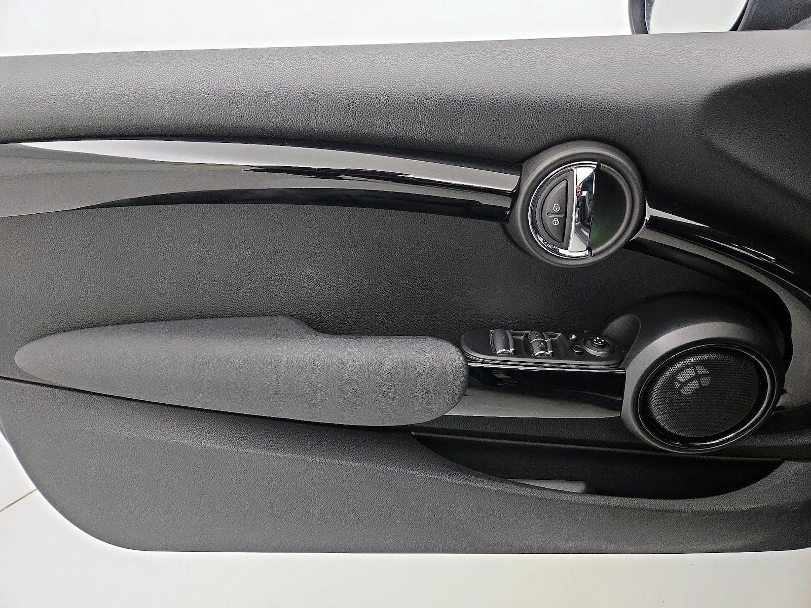 2016 MINI Cooper S - Photo 13