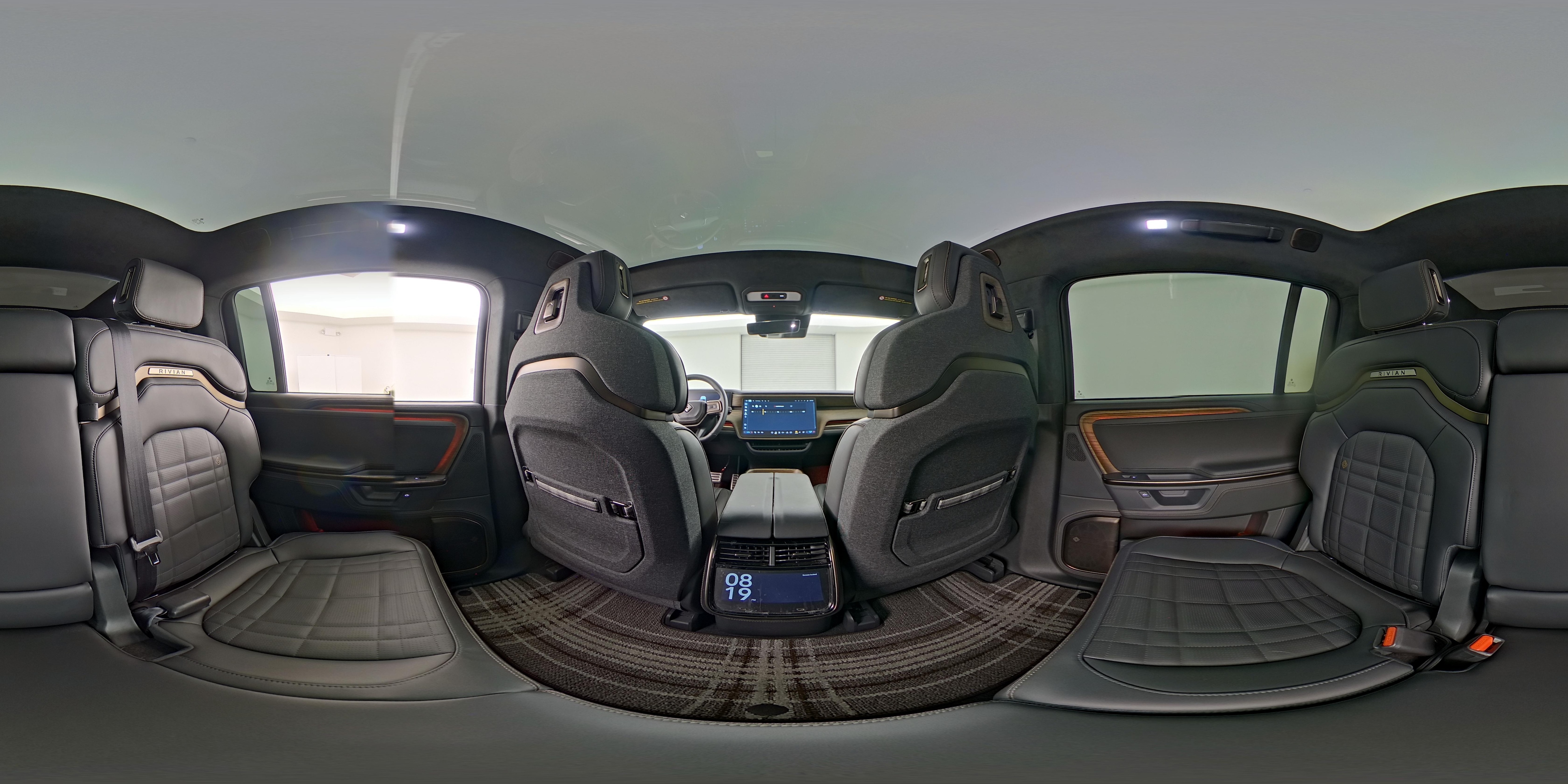 2025 Rivian R1S Ascend - Photo 28