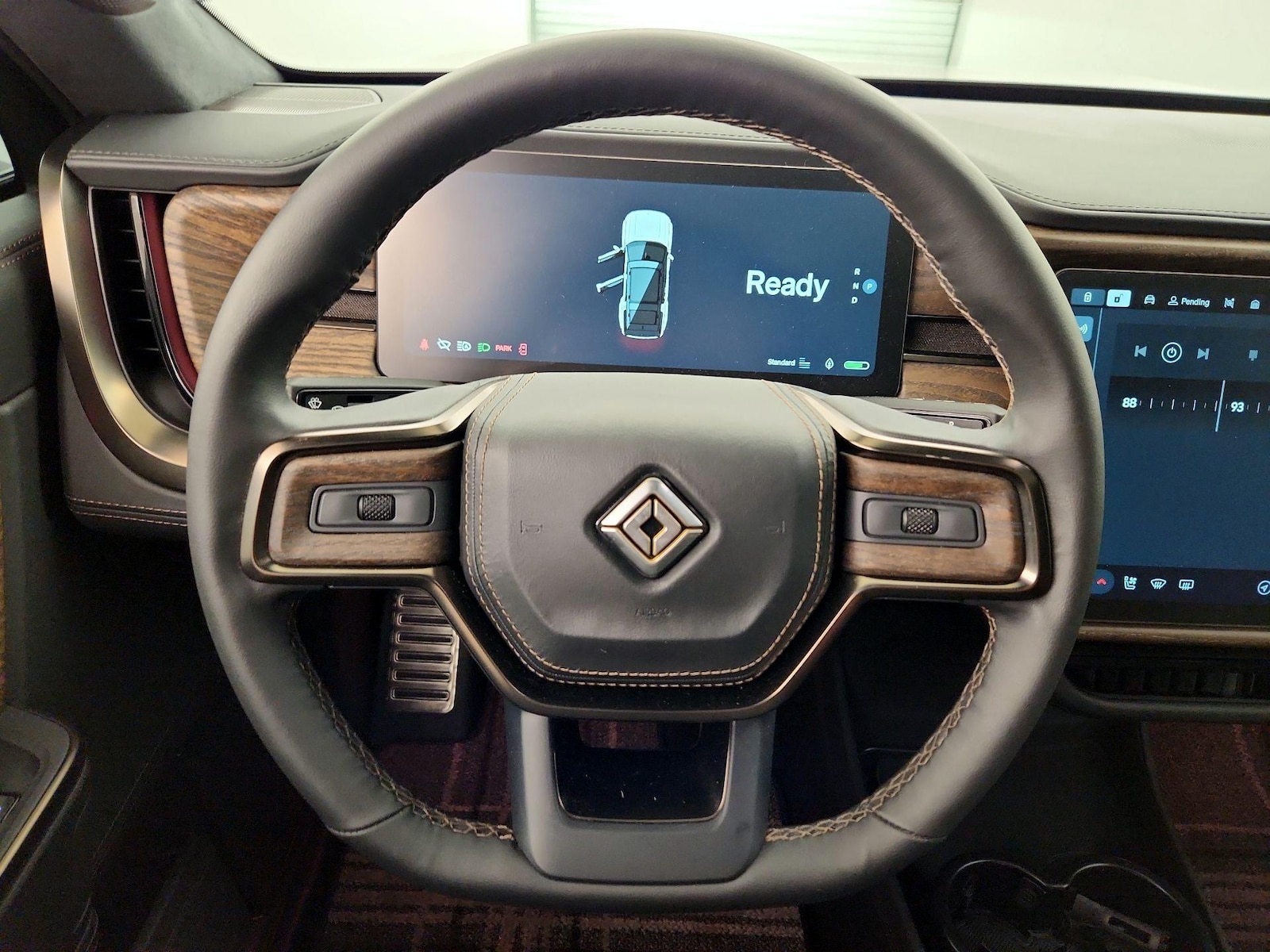 2025 Rivian R1S Ascend - Photo 11