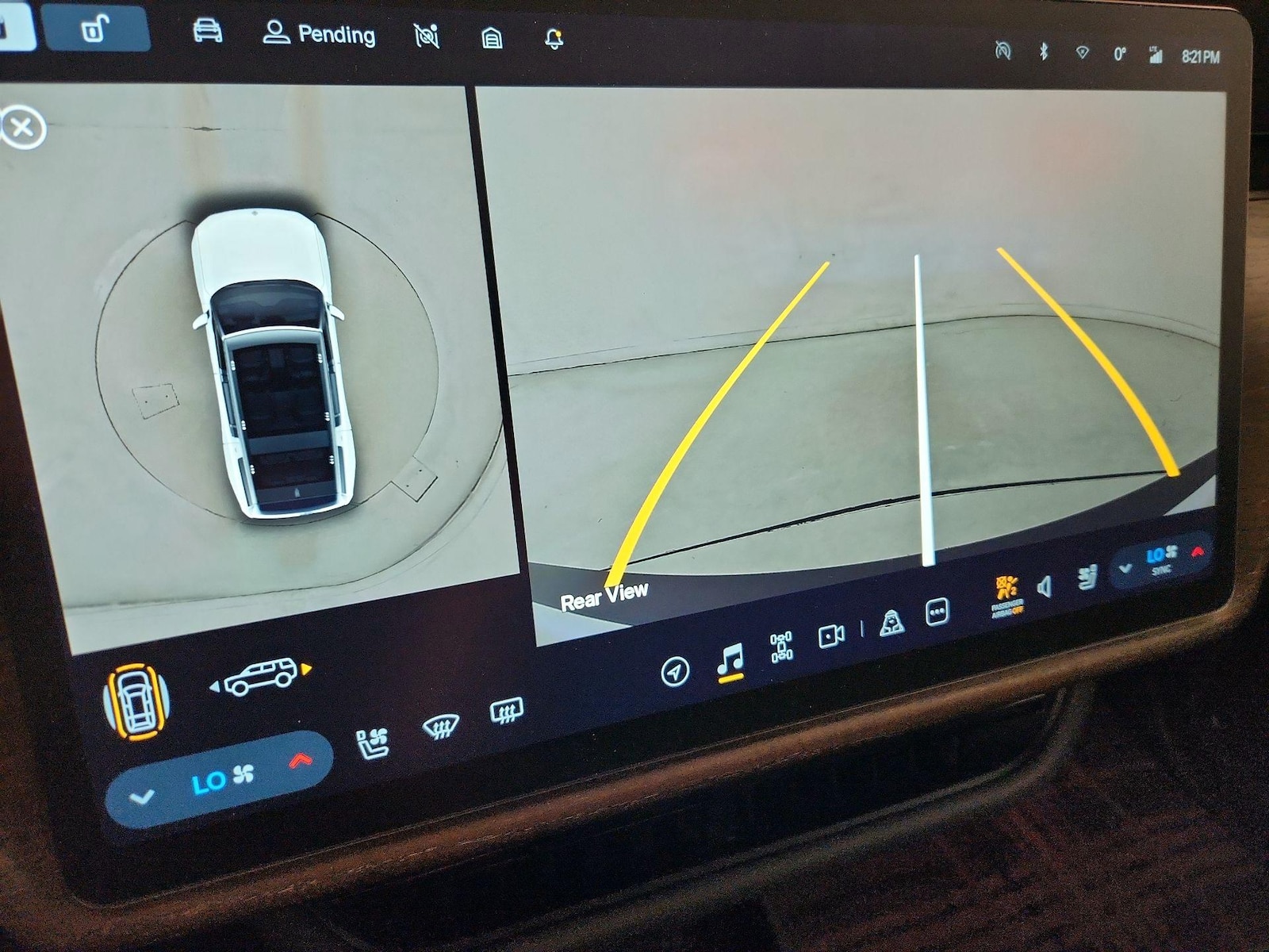 2025 Rivian R1S Ascend - Photo 15